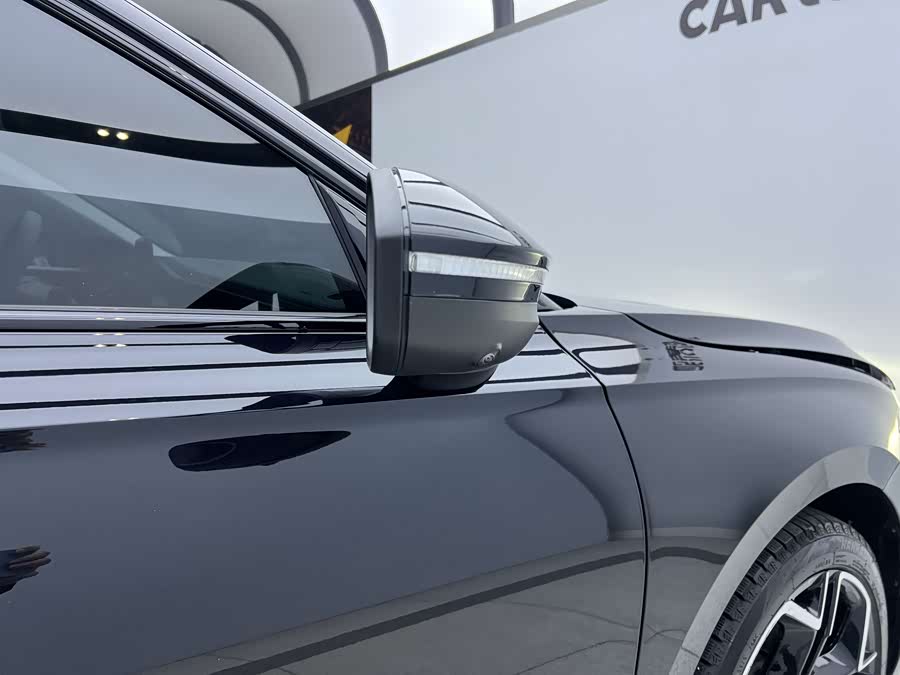 Volkswagen Passat 2025 car image #29