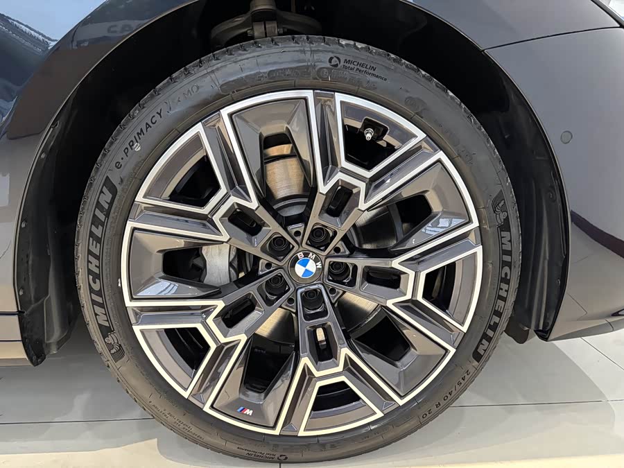 BMW 5 Series 2025 car image #29