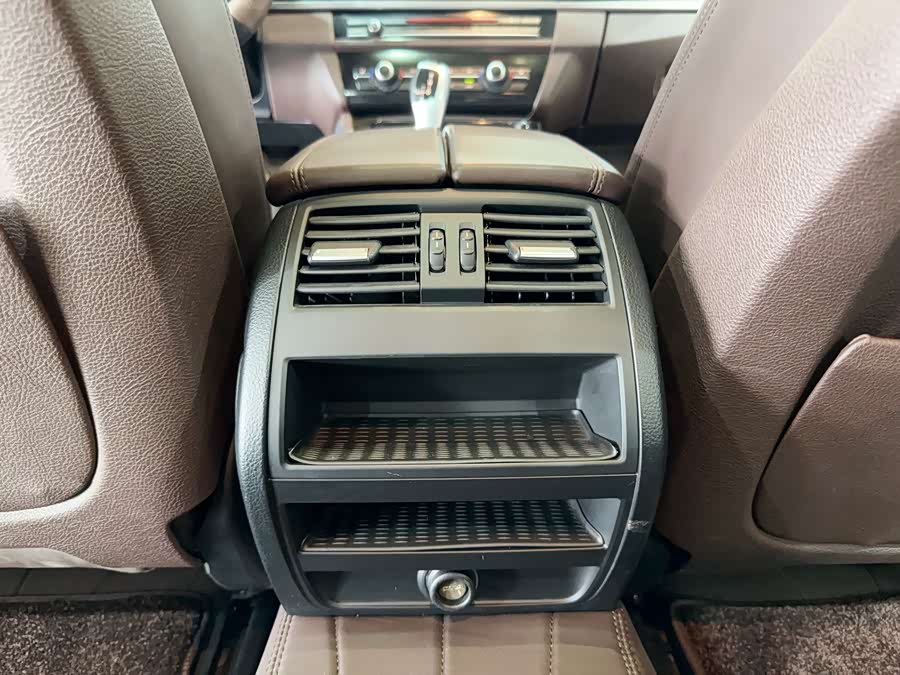 BMW 5 Series 2016 car image #29