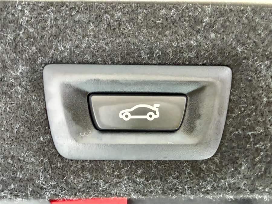 BMW 5 Series 2018 imagem de carro #29