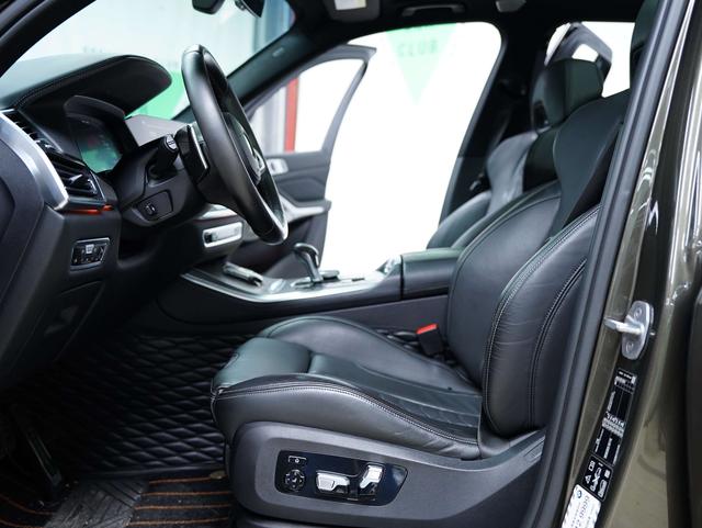 BMW X5 M 2020 car image #29