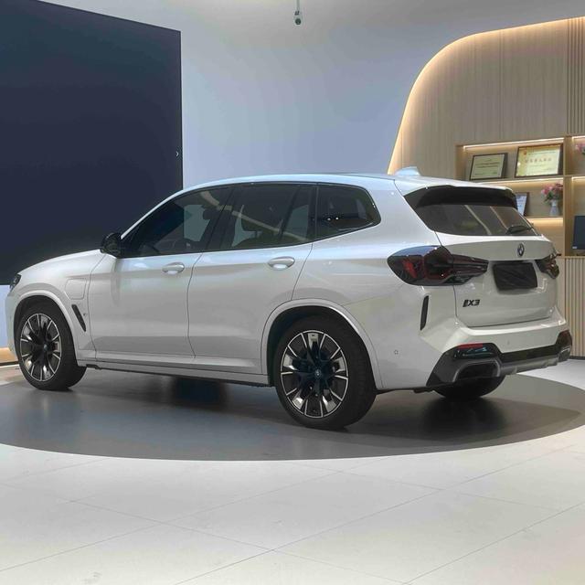 BMW M235L 2024 car image #29