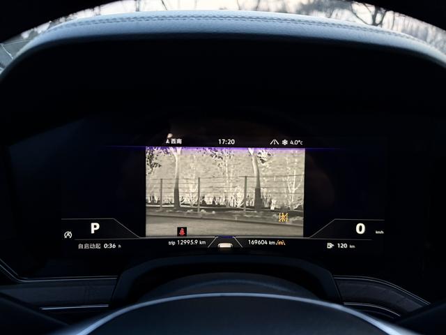 Volkswagen Touareg 2018 car image #29