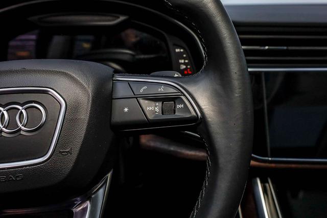 Audi Q7 2021 car image #29