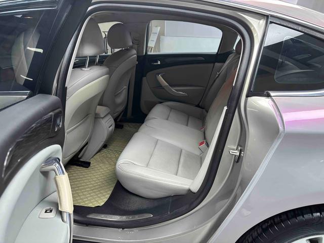 Citroen C5 2012 car image #29