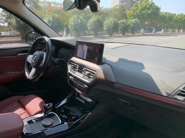 BMW X3 2023 car image #29