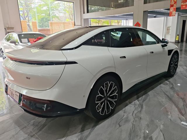 极氪 极氪007 2023 汽车图片 #29