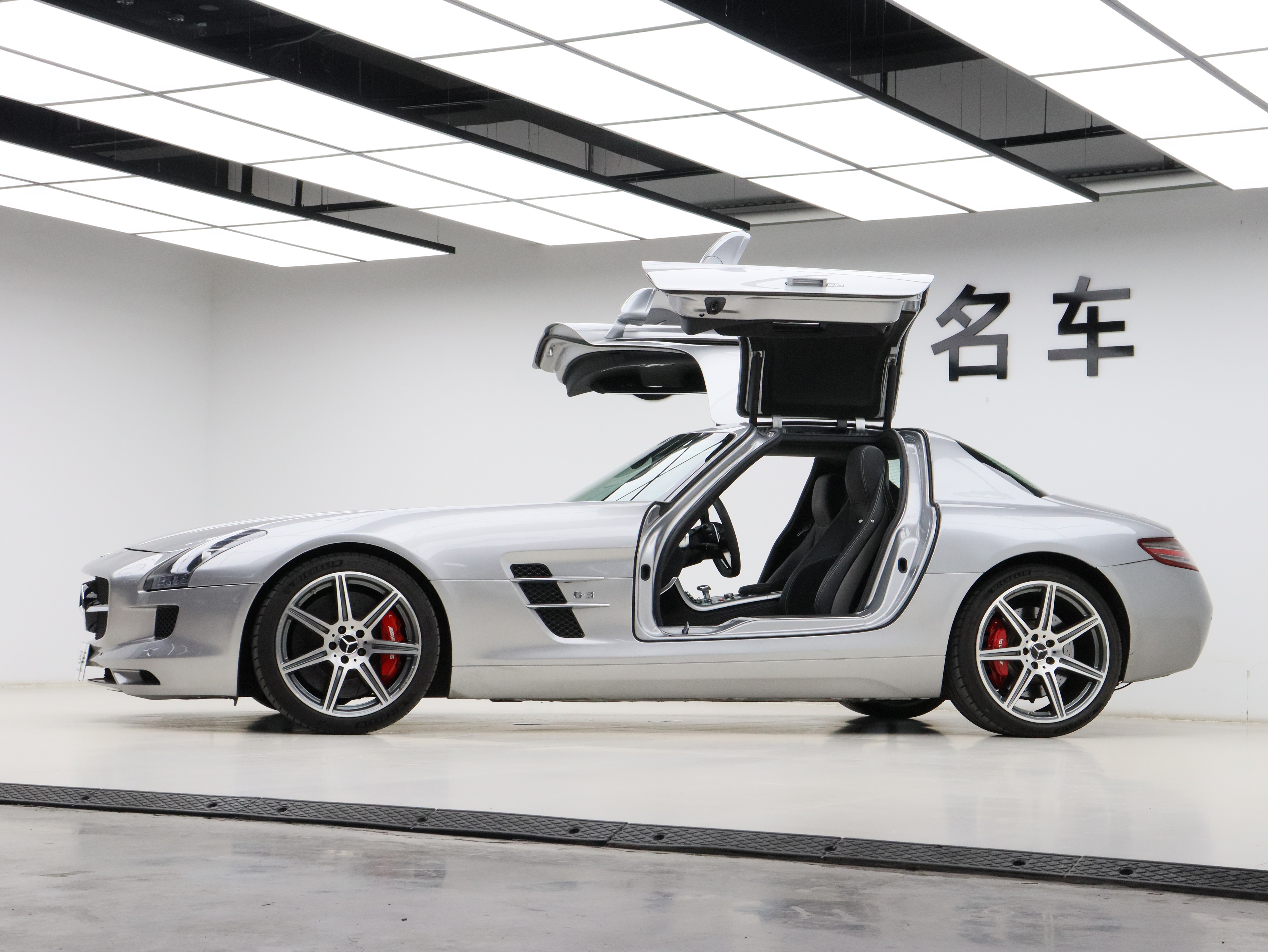 Mercedes-Benz SLS AMG 2012 #29 Mercedes-Benz SLS AMG 2012 car image #29