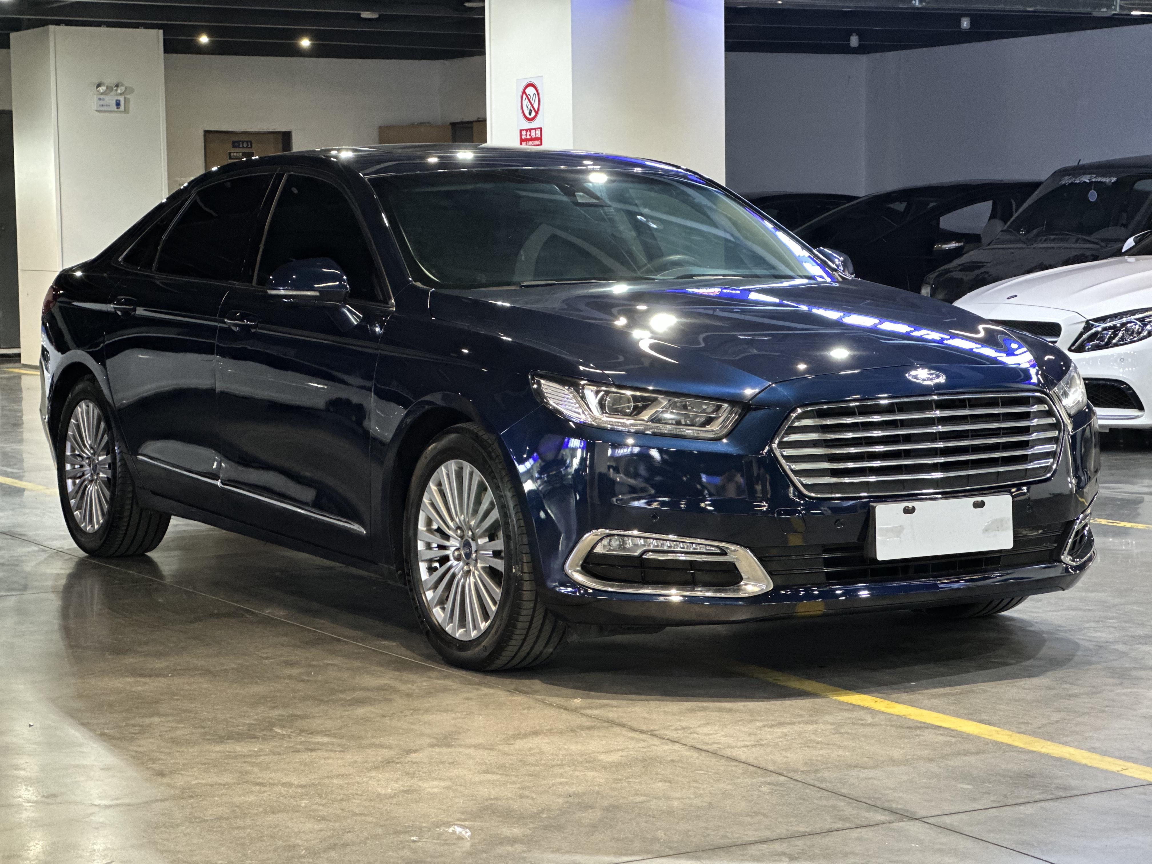 Ford Taurus 2016 immagine di auto #29