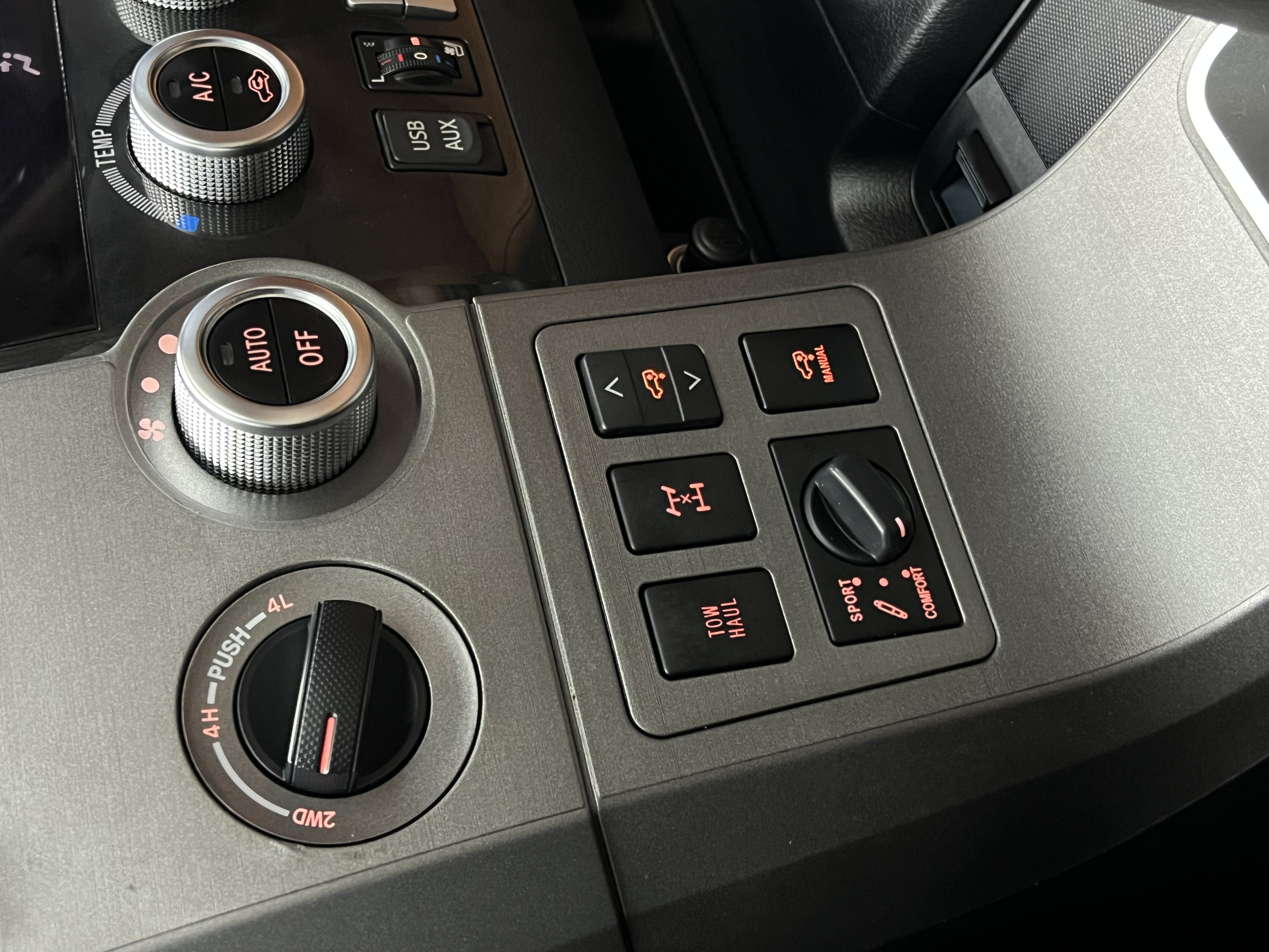 丰田 红杉 2011 汽车图片 #29