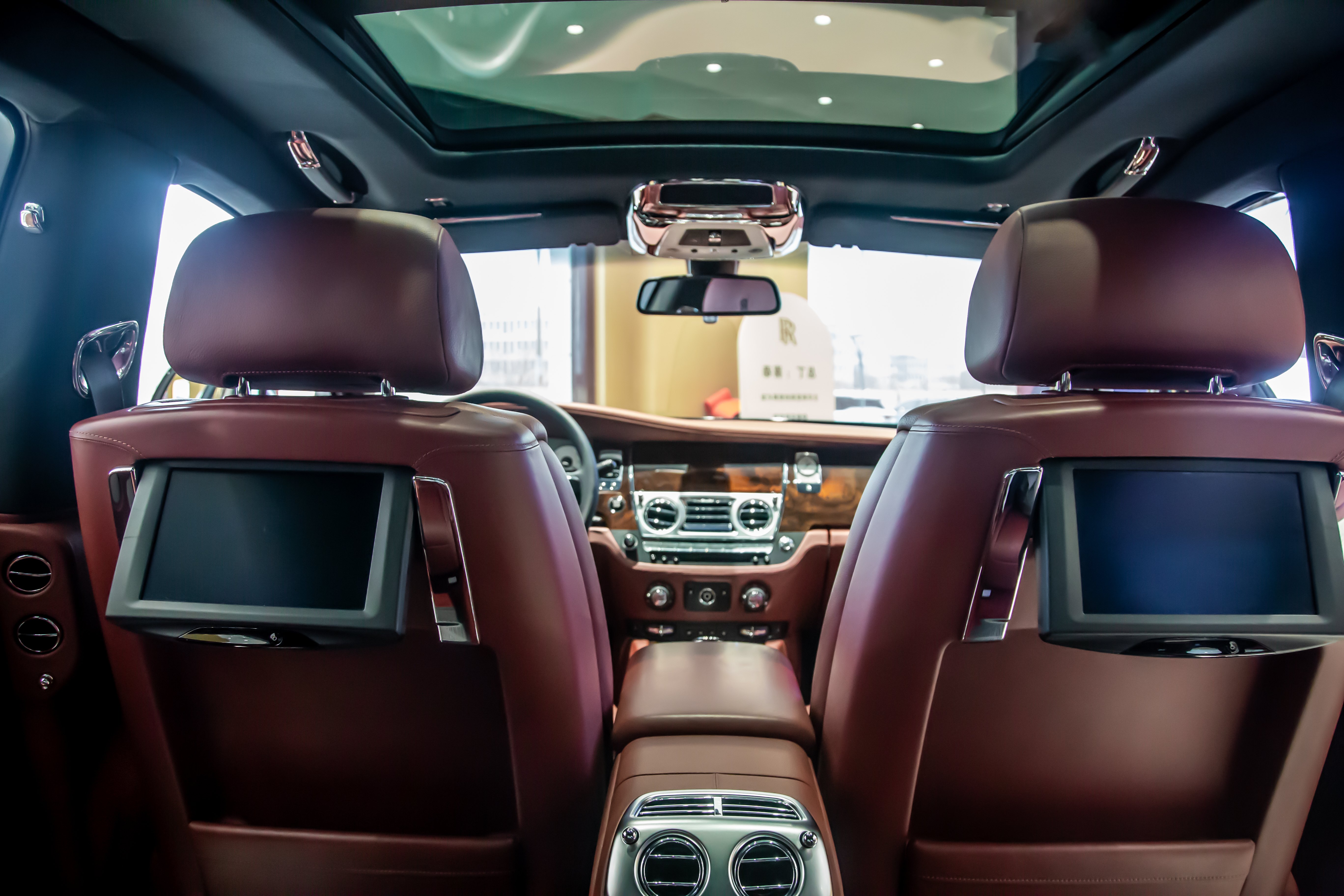 劳斯莱斯 古思特 2017 汽车图片 #29