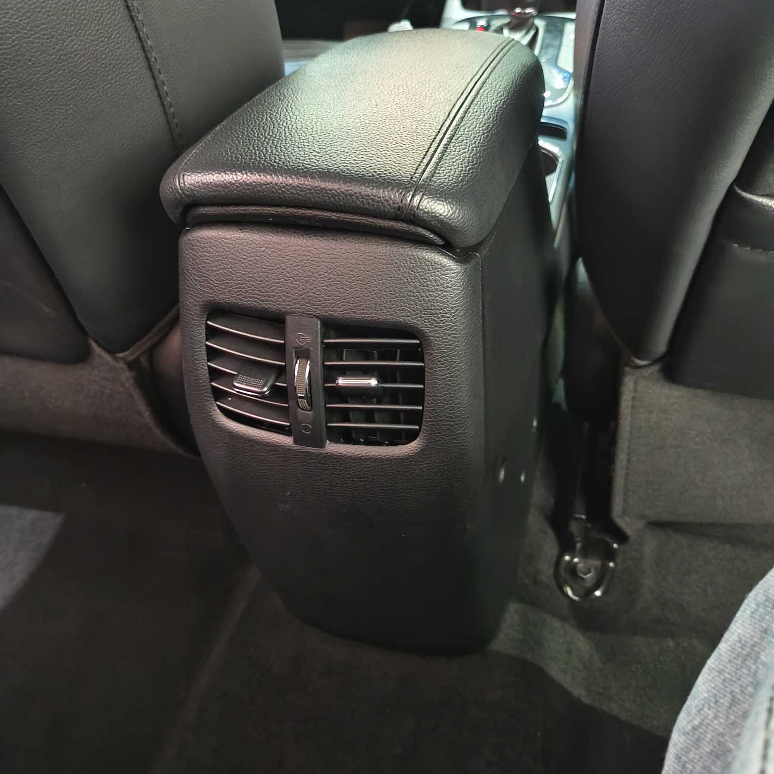 Kia K3 2018 car image #29