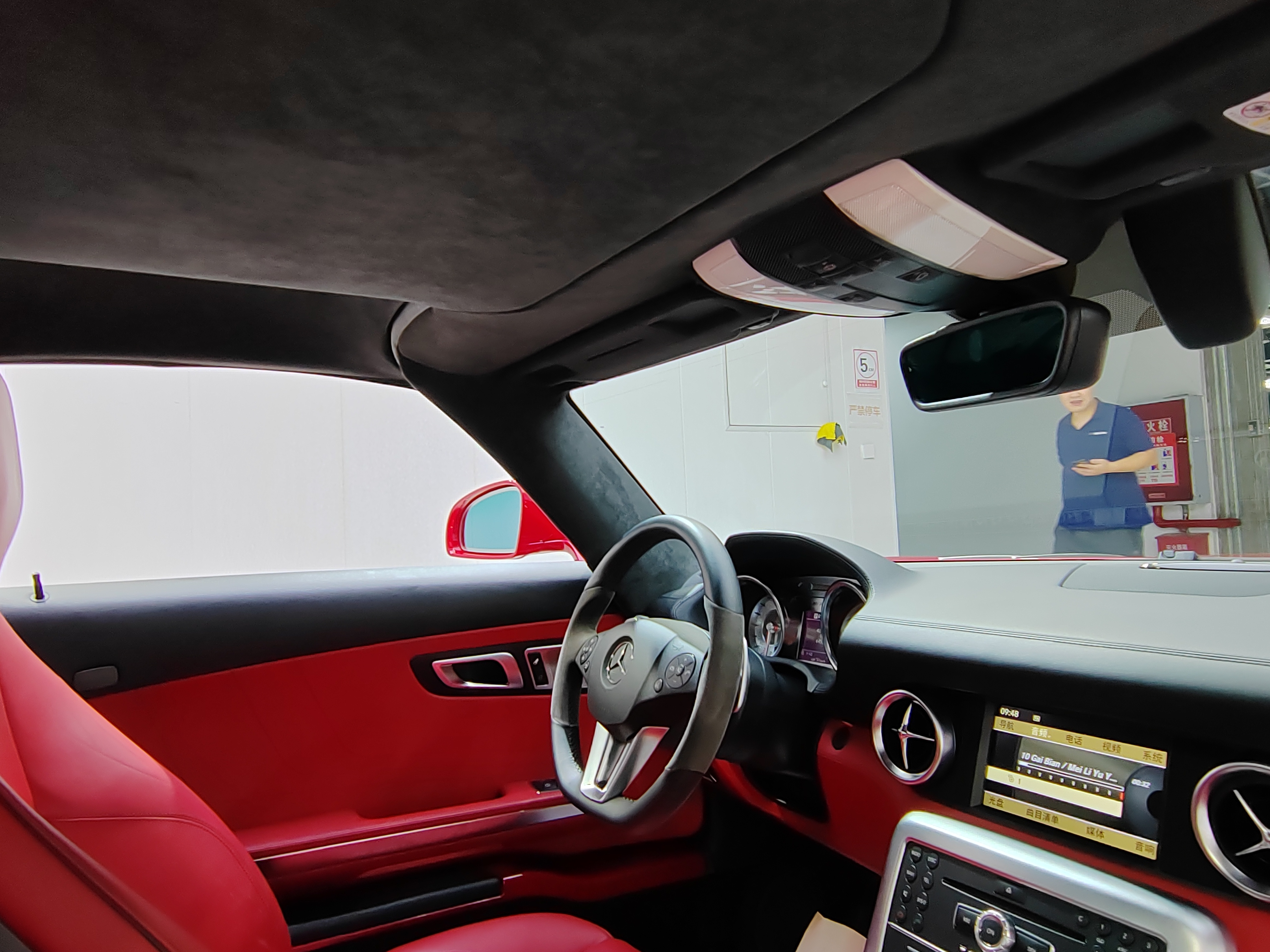 Mercedes-Benz SLS AMG 2012 изображение автомобиля #29