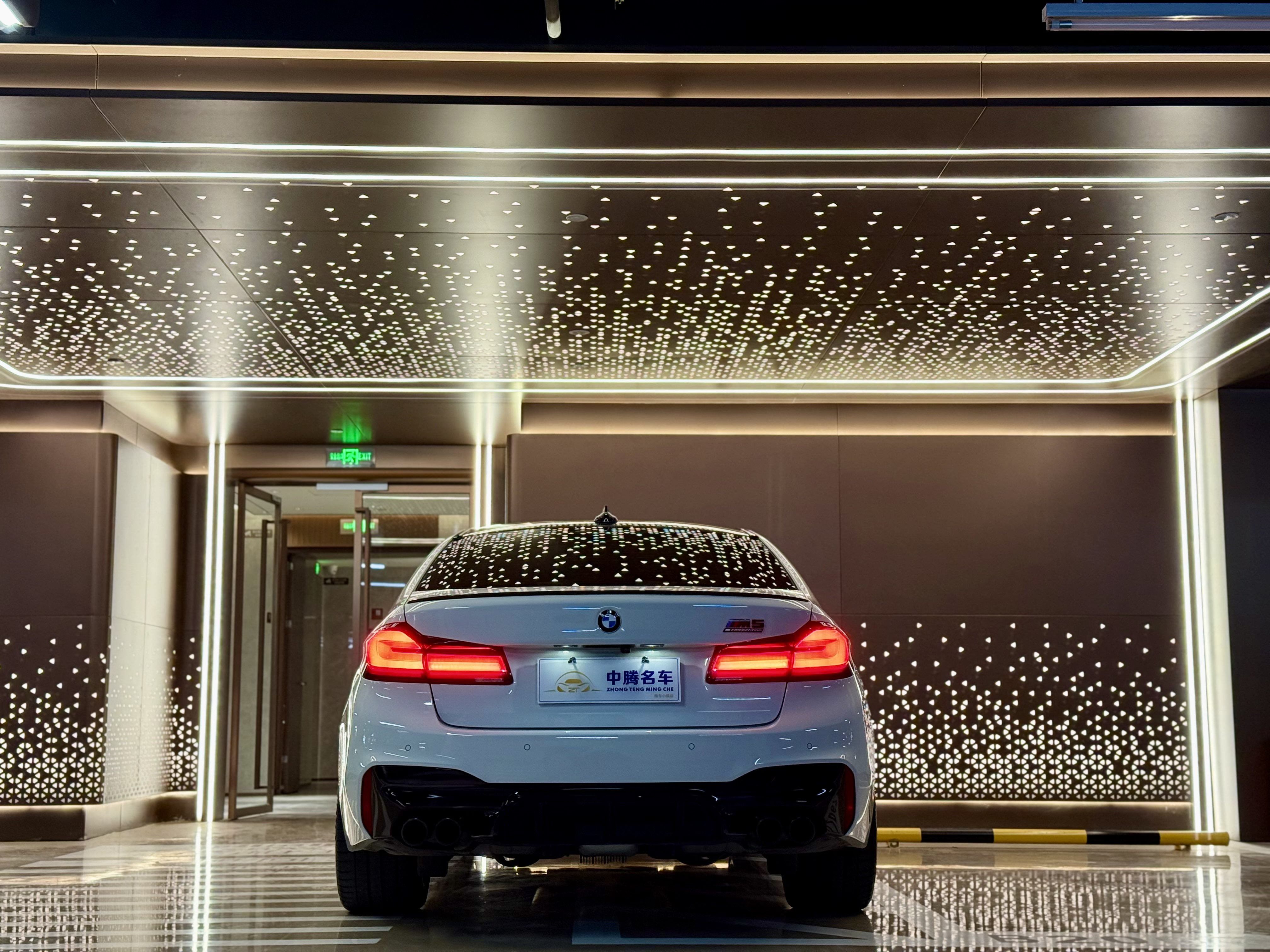 BMW M5 2019 صورة سيارة #29