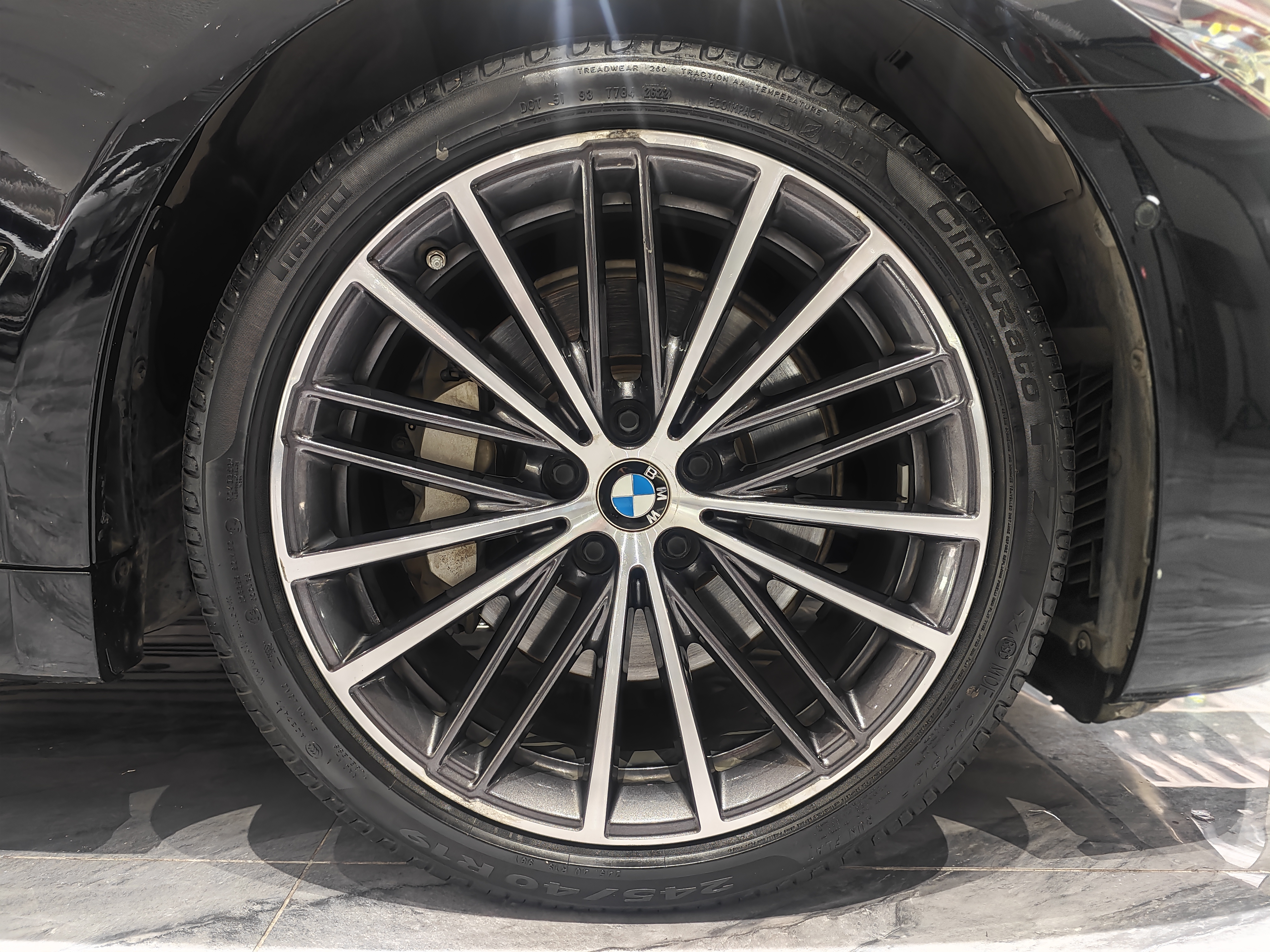 BMW 5 Series 2019 #29 BMW 5 Series 2019 car image #29