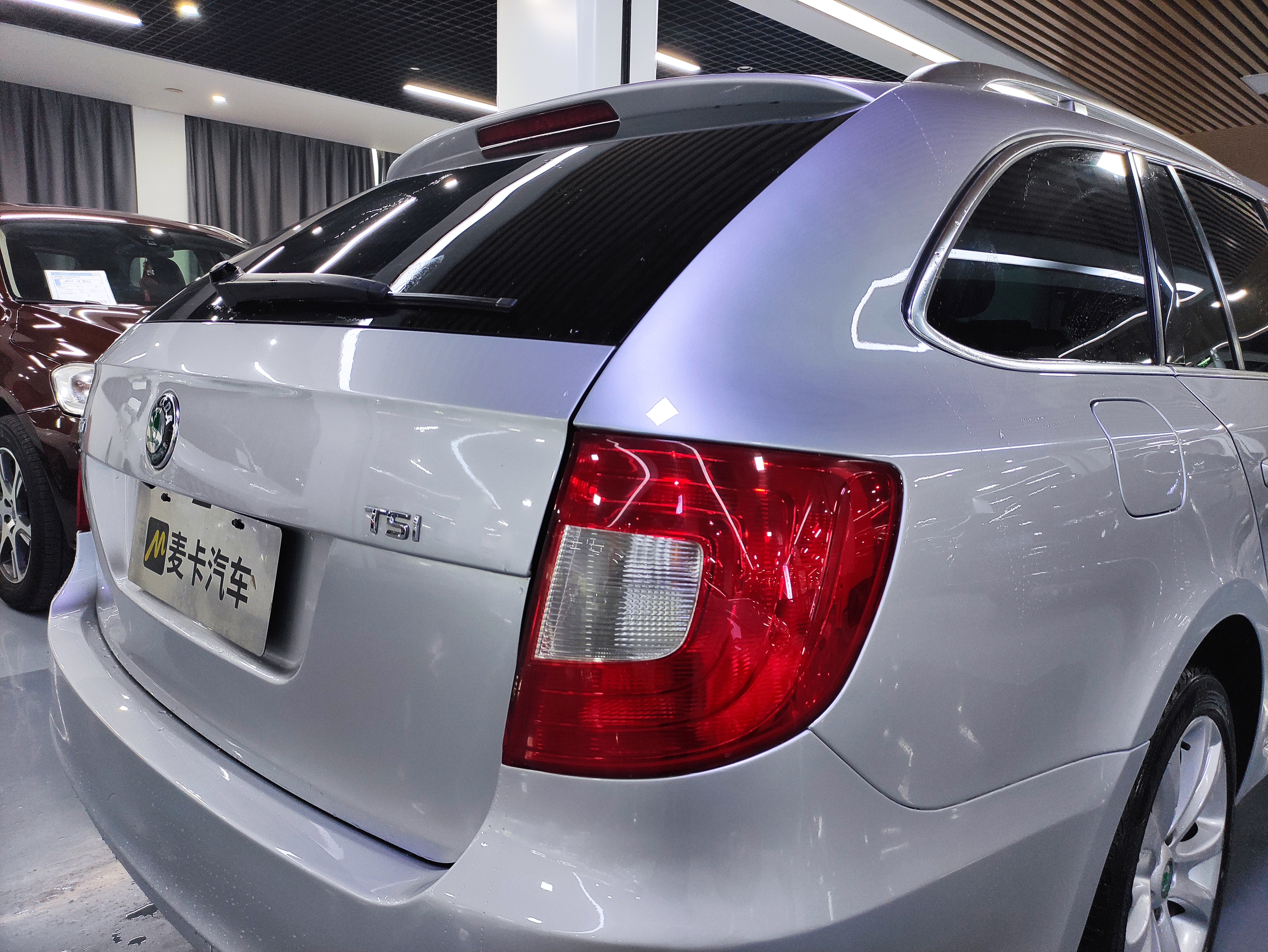 Skoda Superb Combi 2014 car image #29