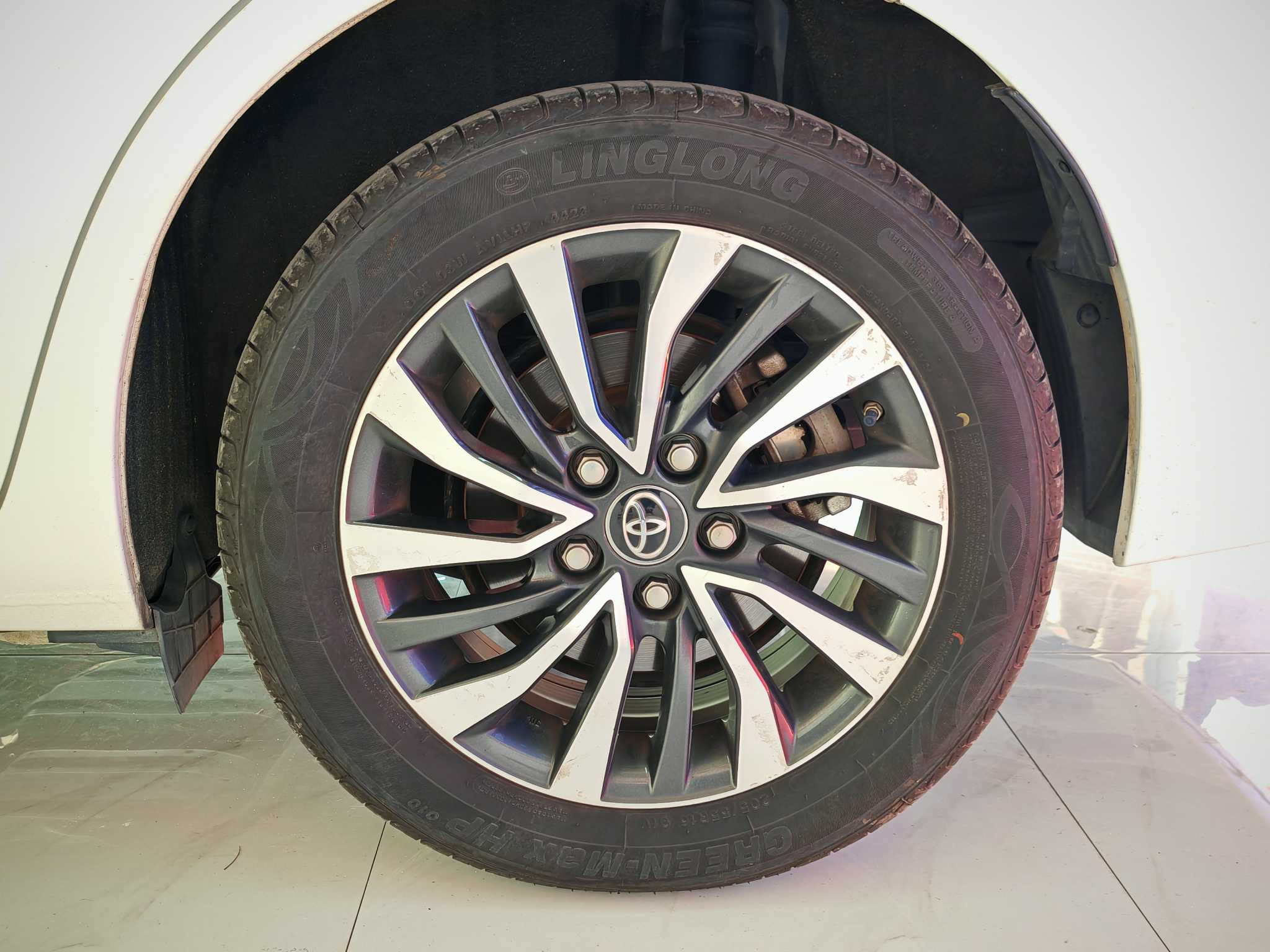 Toyota Corolla Hybird E+ 2020 immagine di auto #29