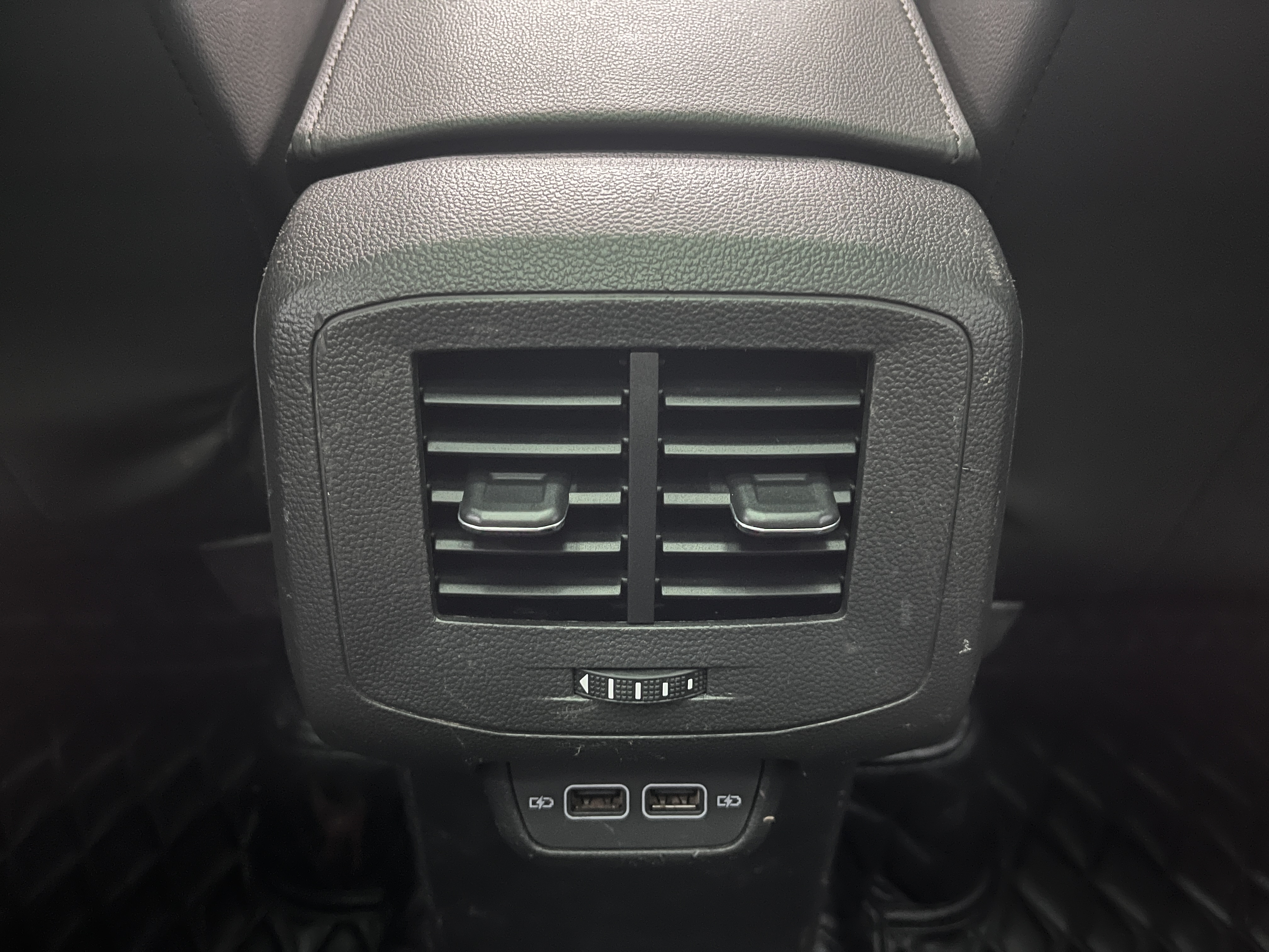 Volkswagen 2019 car image #29