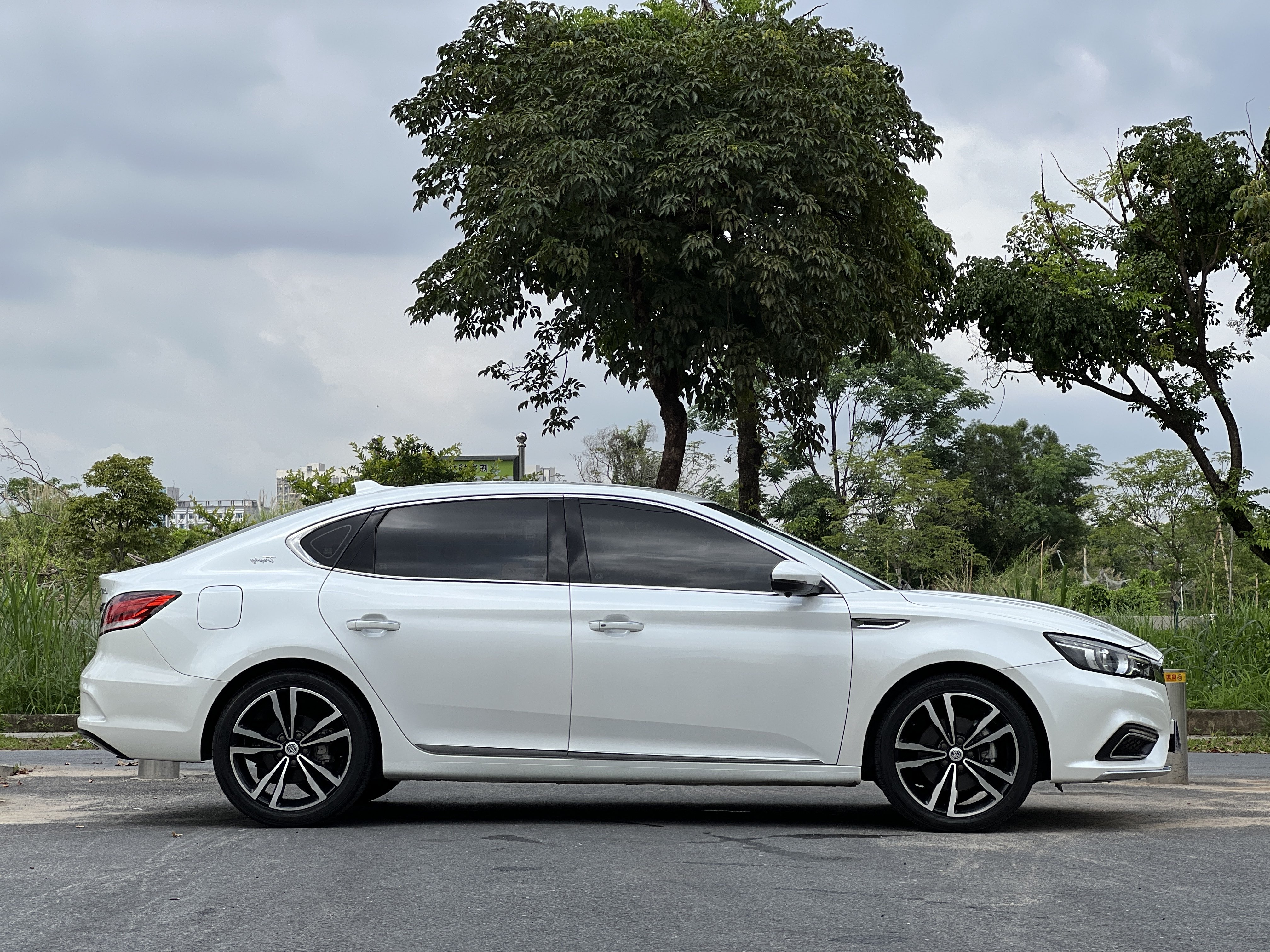 MG 6 2019 car image #29