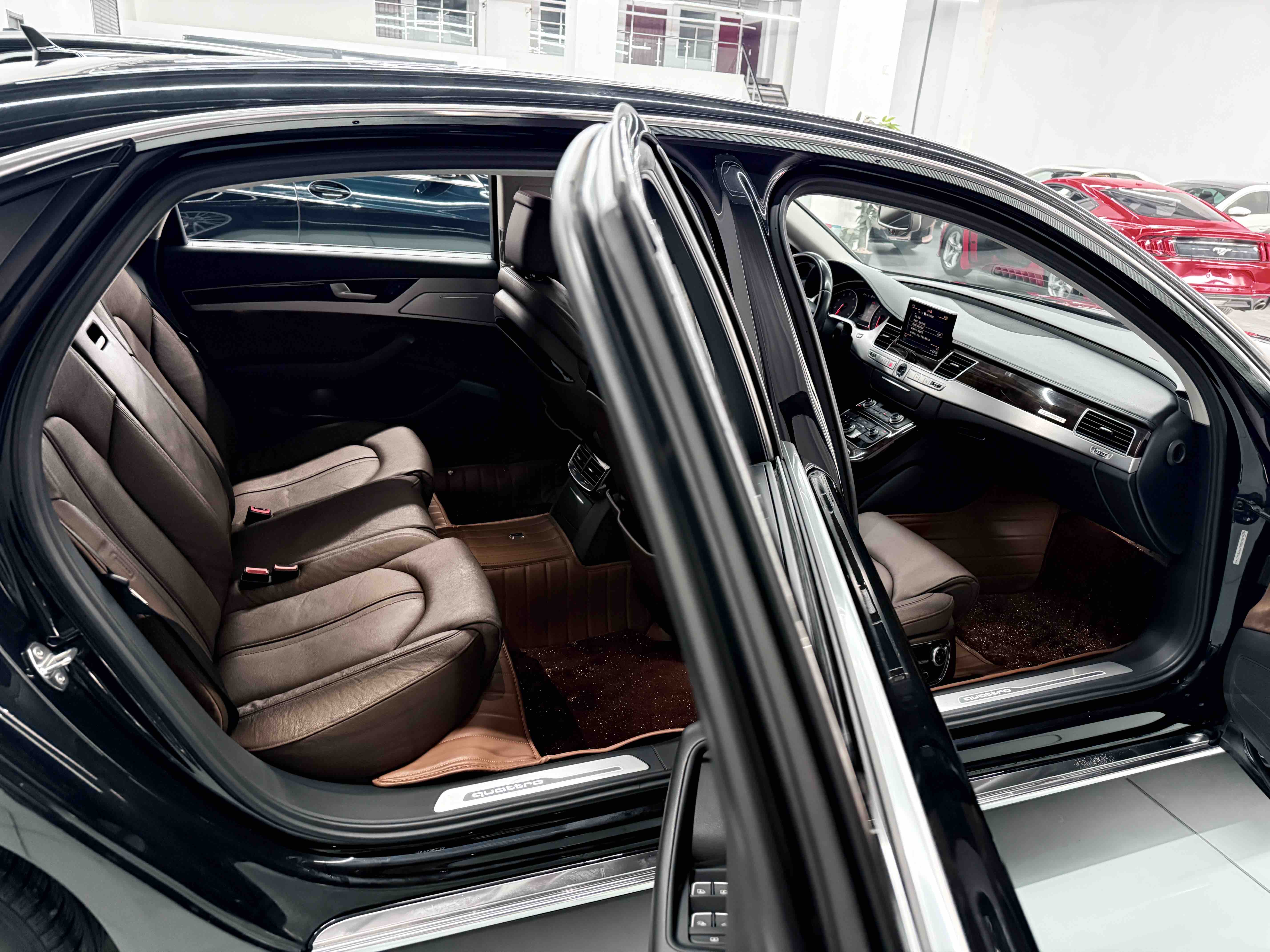 Audi A8 2015 car image #29