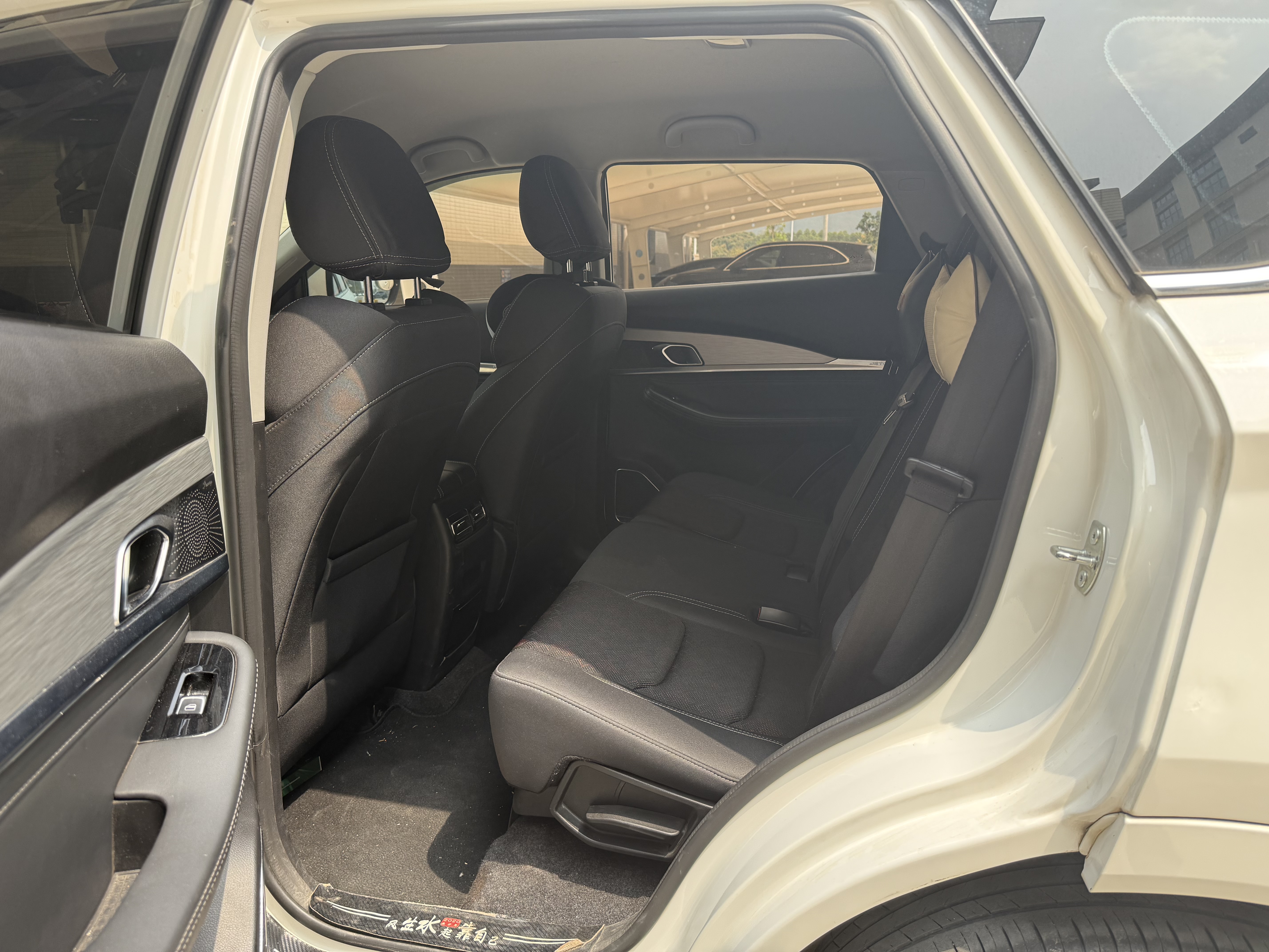 X70 2020 #29 X70 2020 car image #29