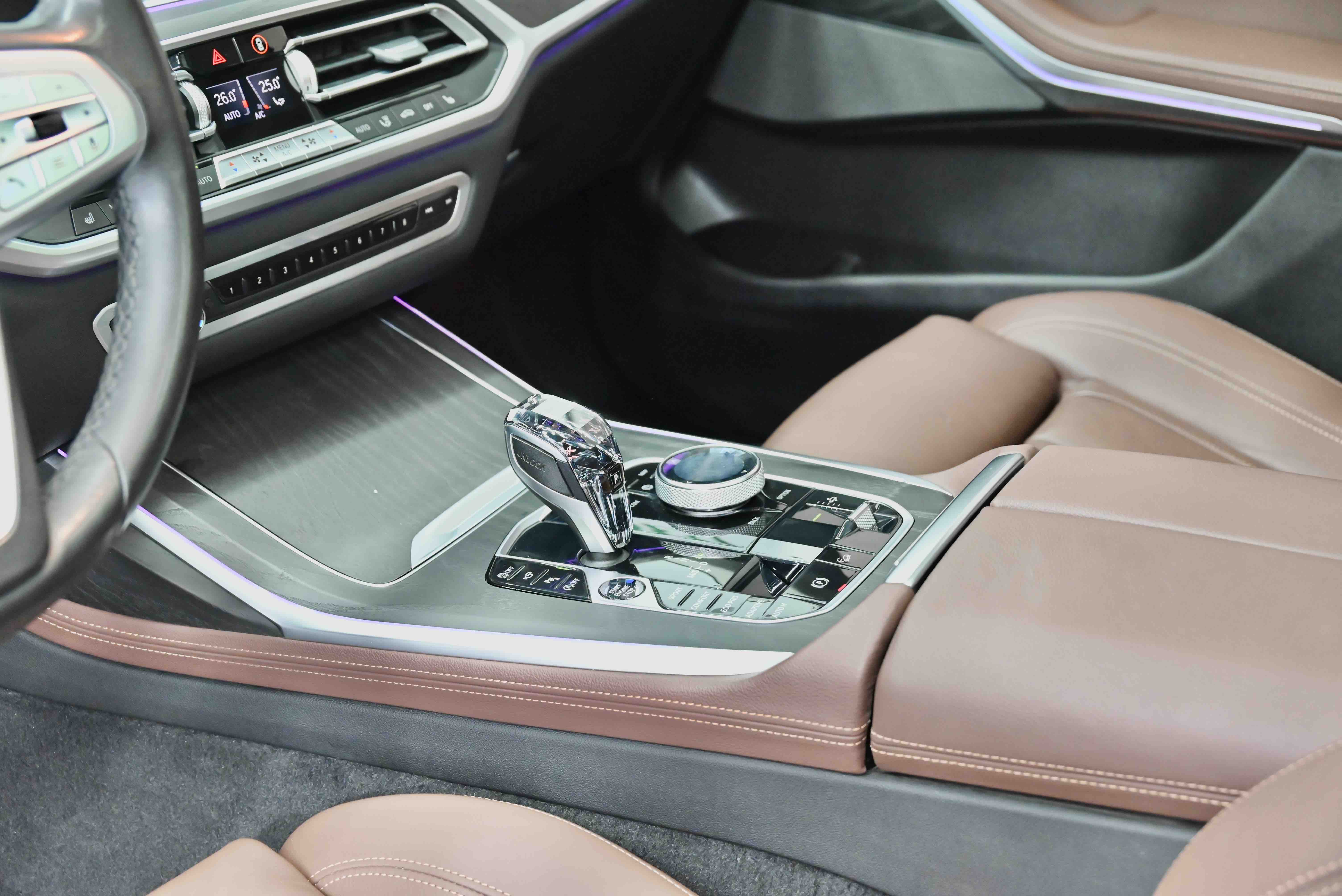 BMW X7 2020 #29 BMW X7 2020 car image #29