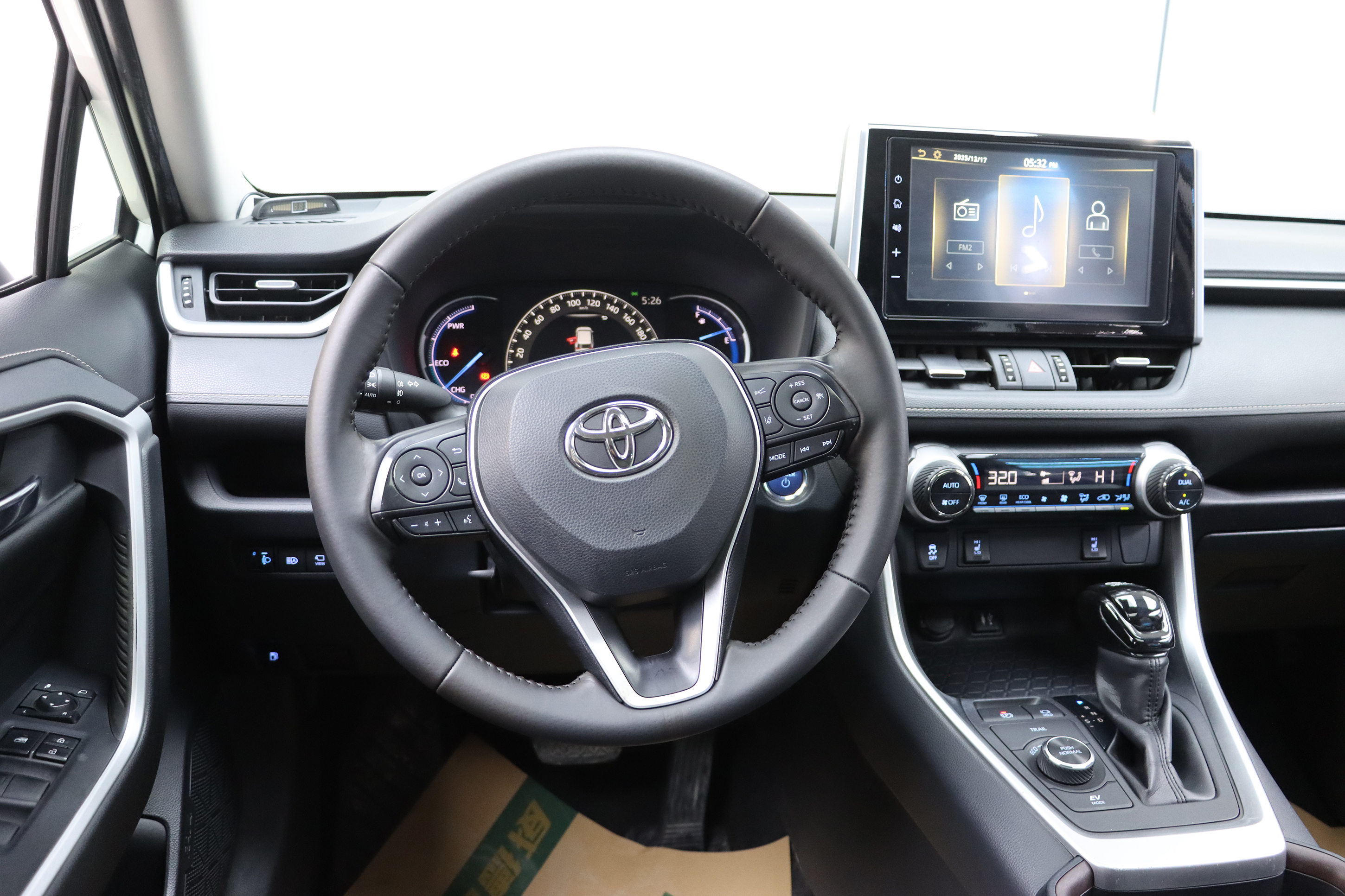 Toyota RAV4 2020 car image #29