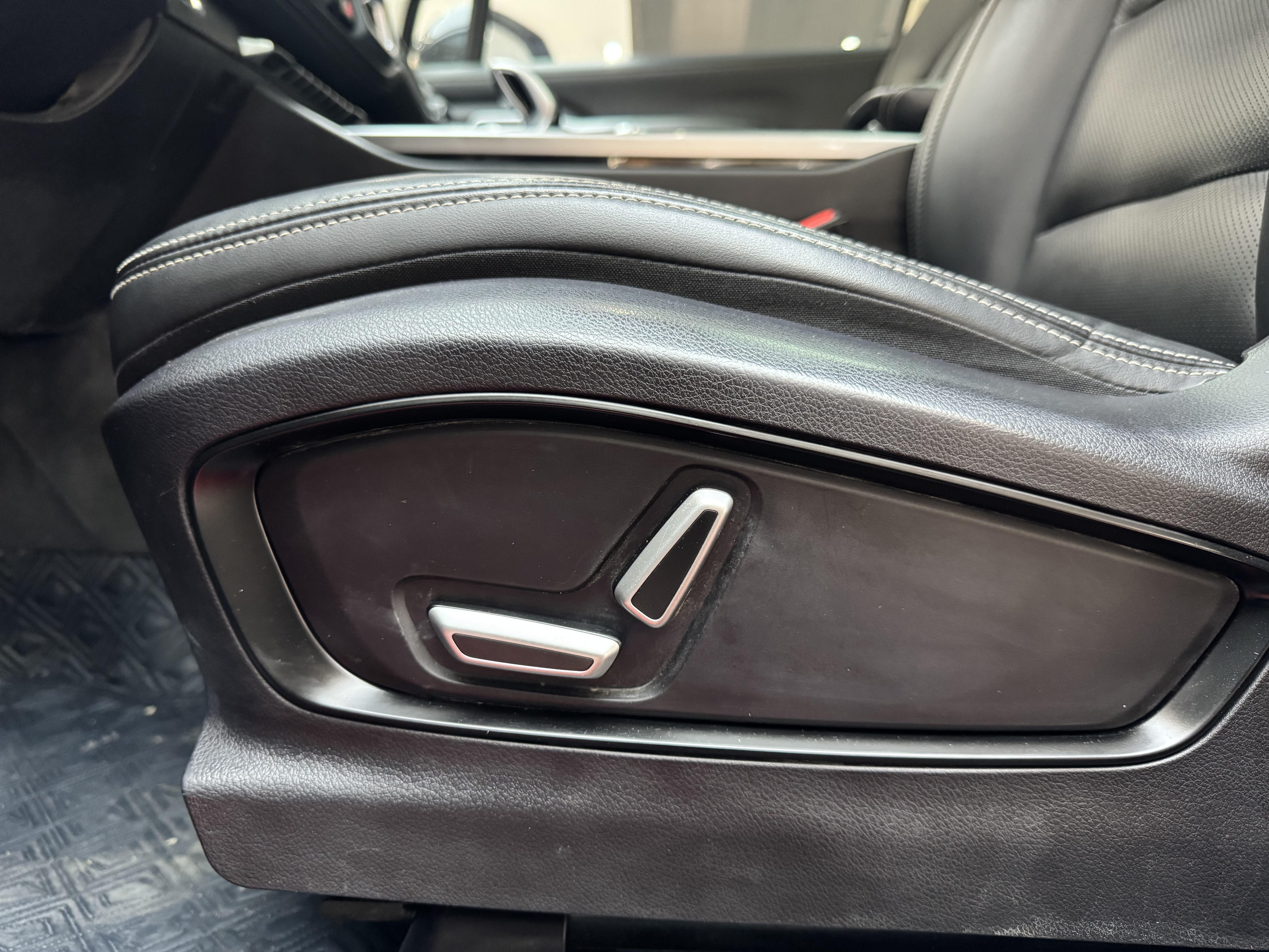 GEELY OkavangoR7 2020 car image #29