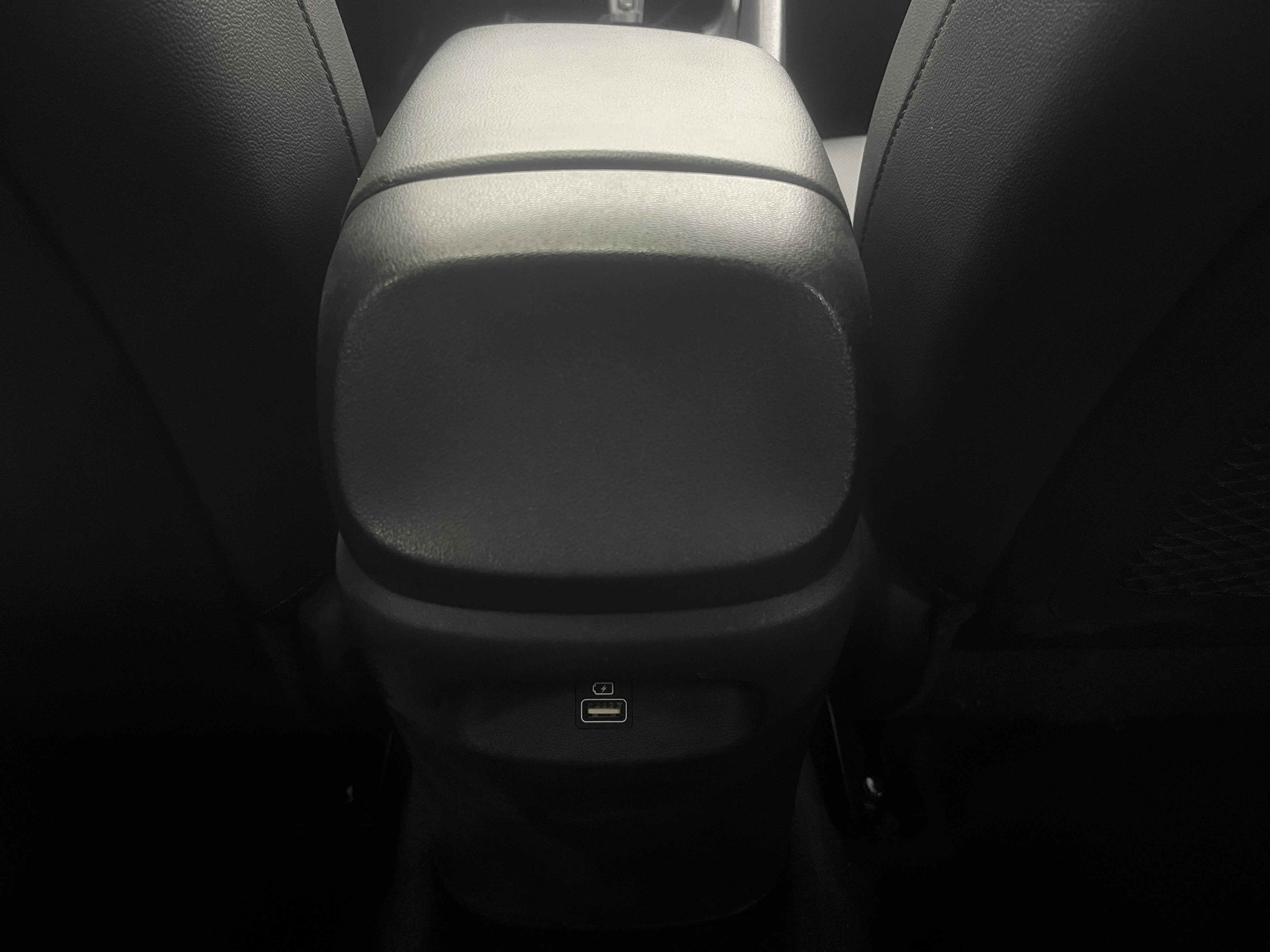 Hyundai Elantra 2021 immagine di auto #29