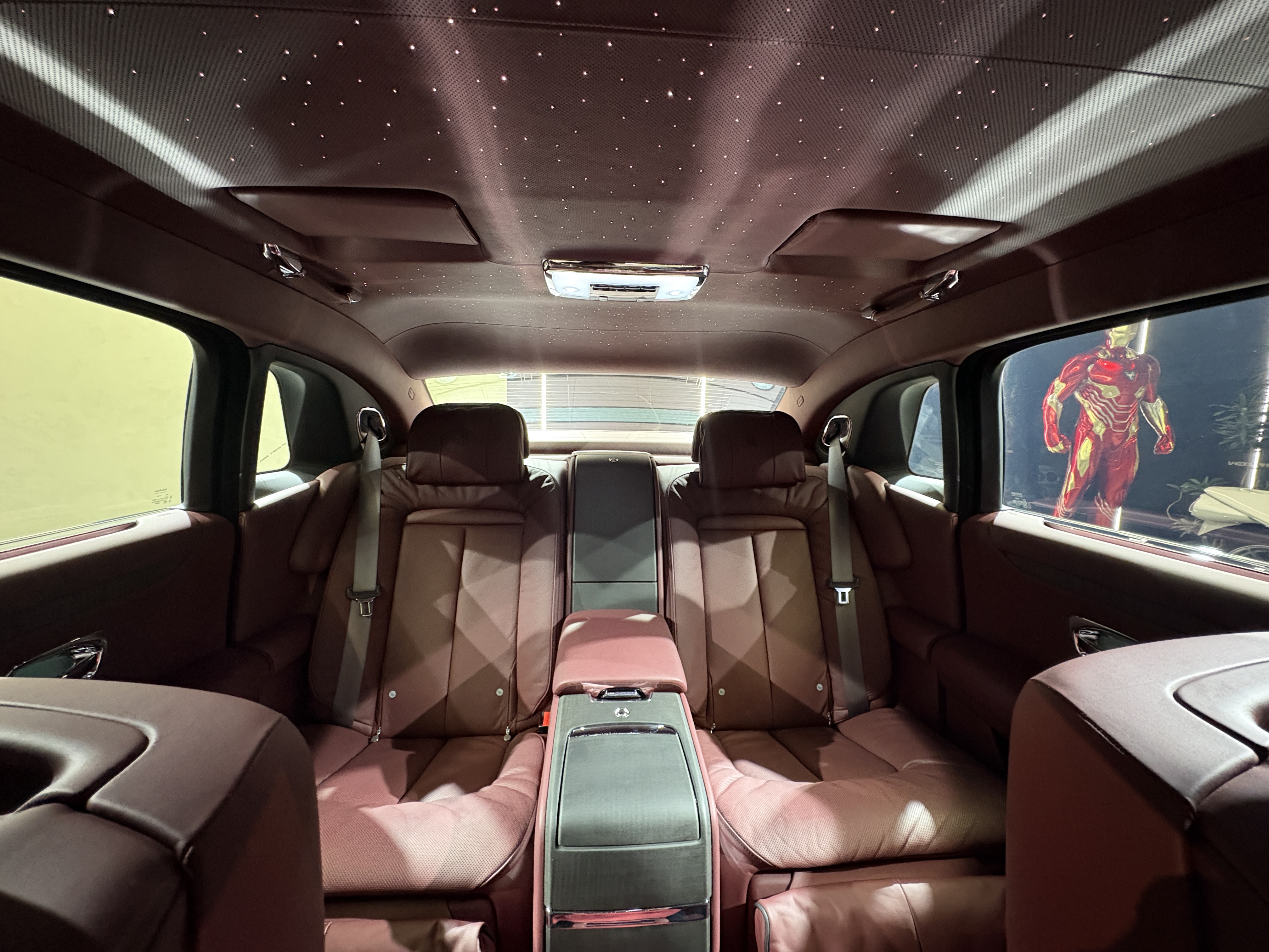 劳斯莱斯 古思特 2022 #29 劳斯莱斯 古思特 2022 汽车图片 #29