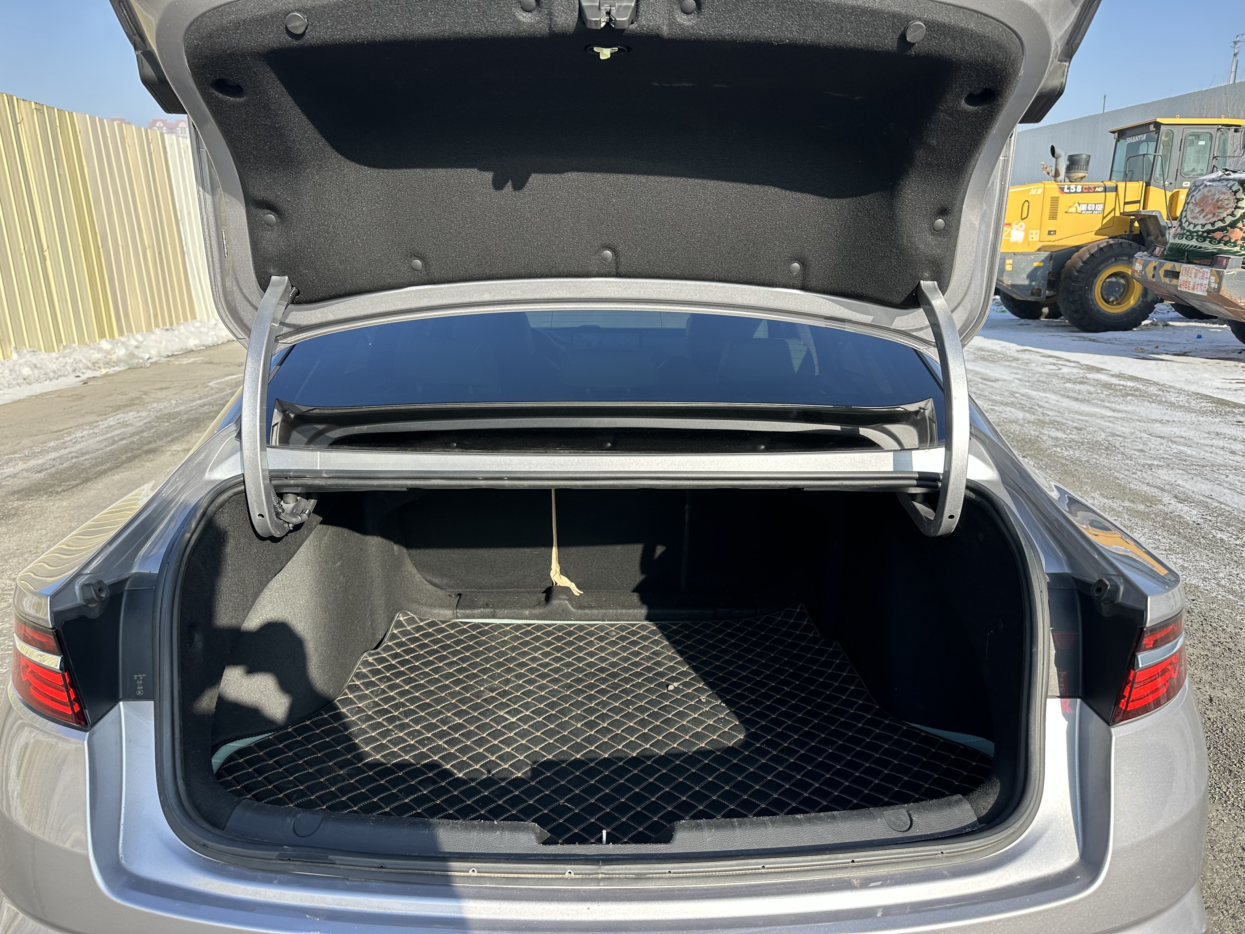 GEELY Preface 2022 car image #29