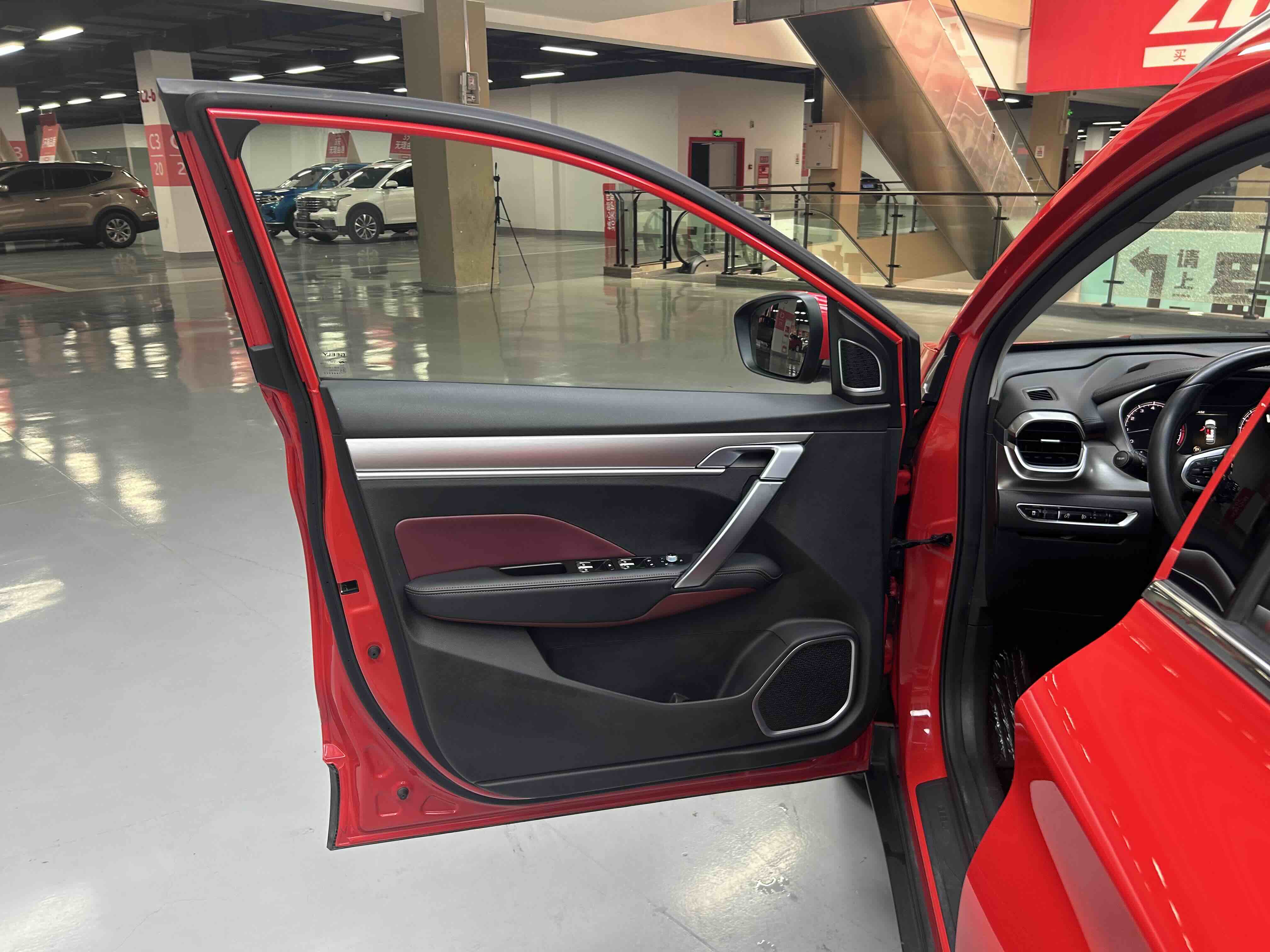 GEELY Coolray 2020 #29 GEELY Coolray 2020 car image #29