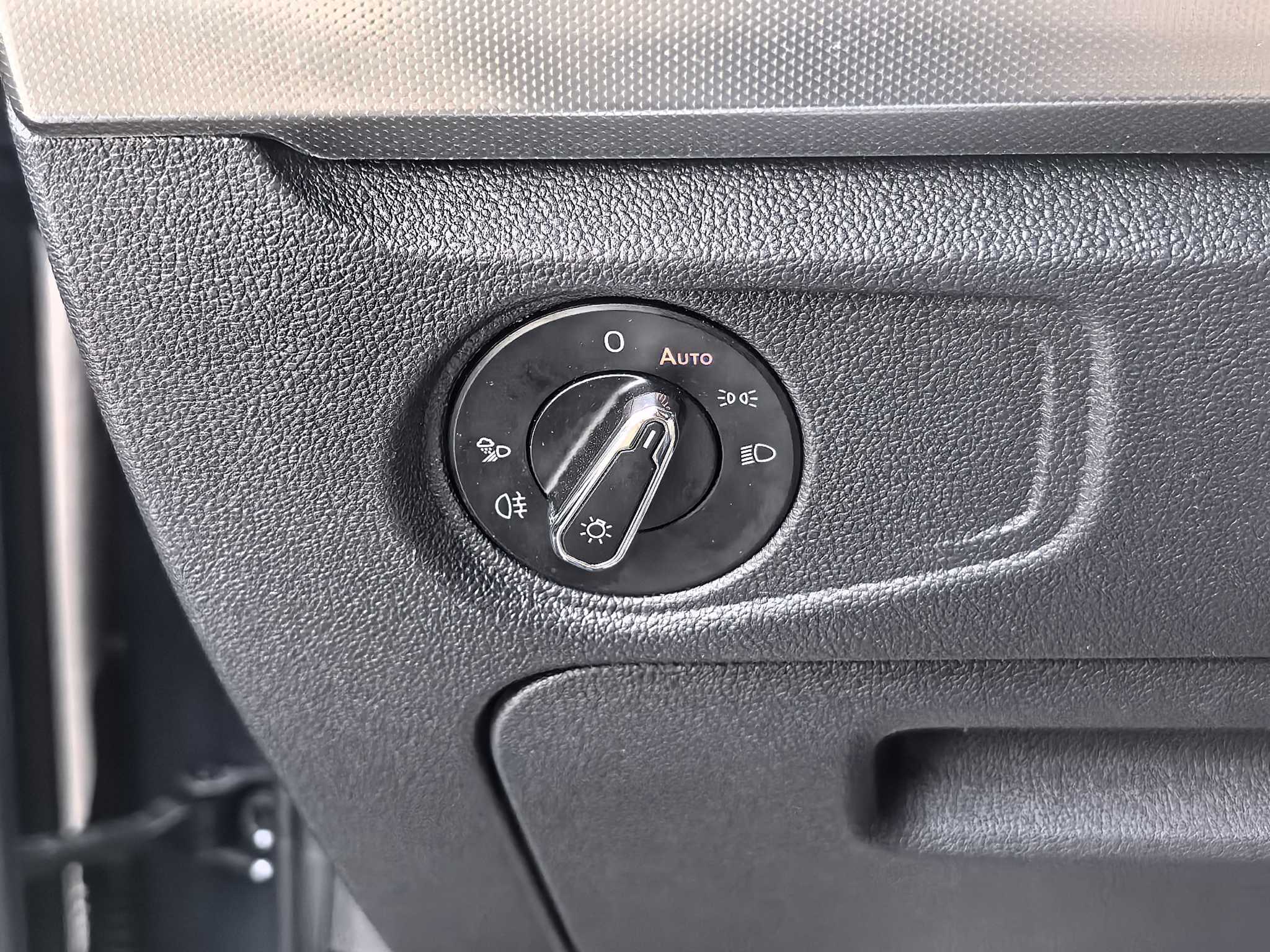 Volkswagen Passat 2022 صورة سيارة #29