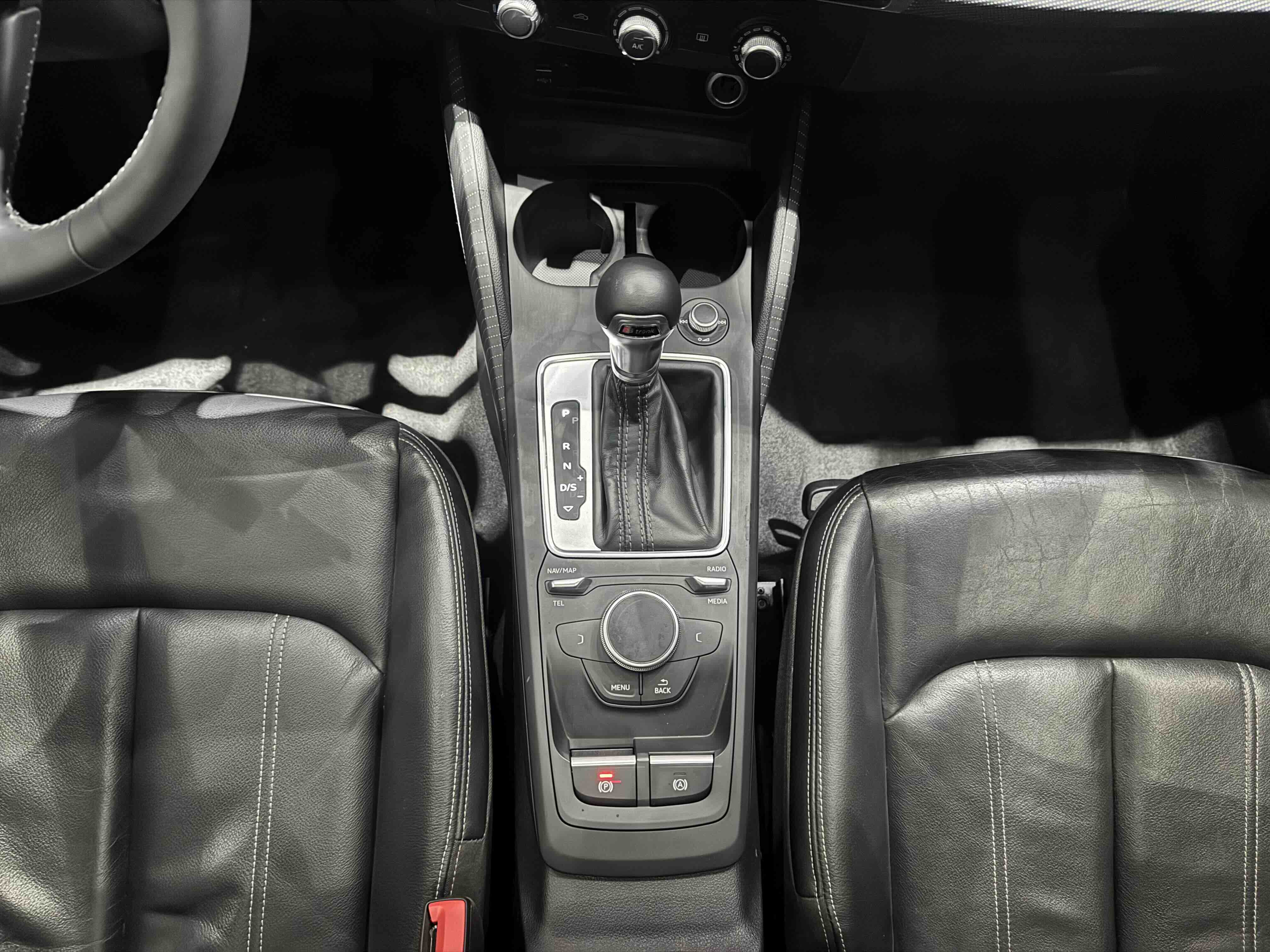 Audi Q2L 2022 imagen de coche #29