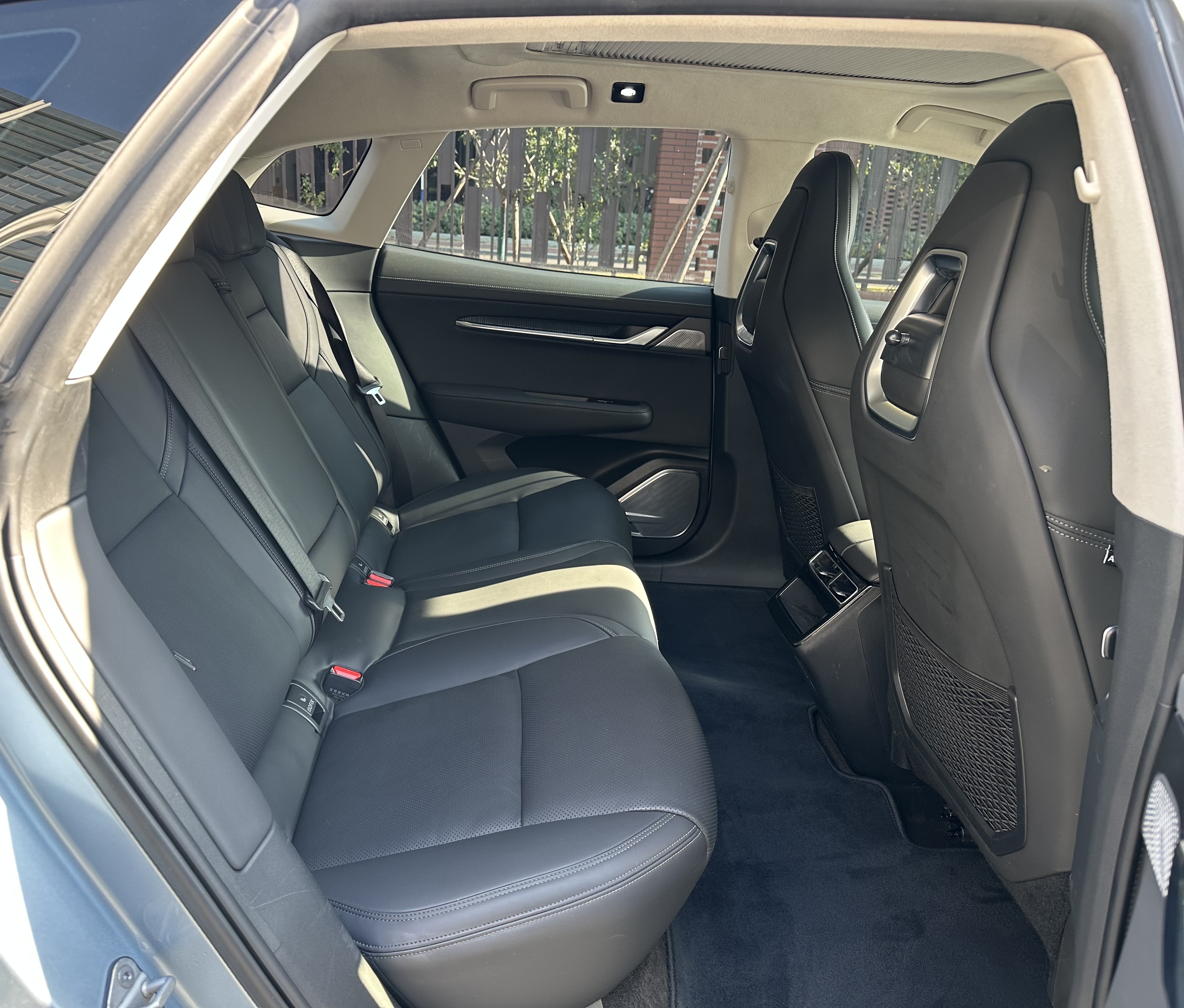 极氪 极氪001 2022 汽车图片 #29