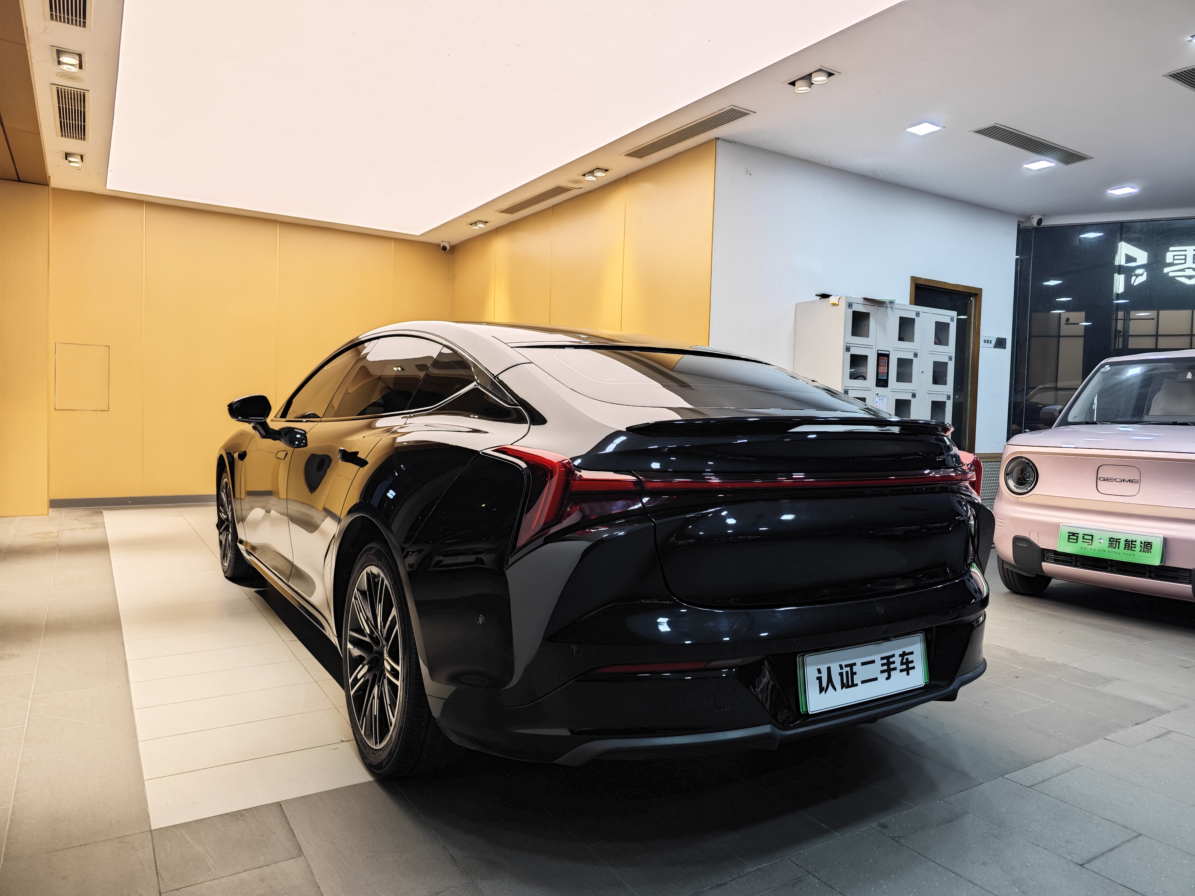 Neta S 2023 #29 Neta S 2023 изображение автомобиля #29