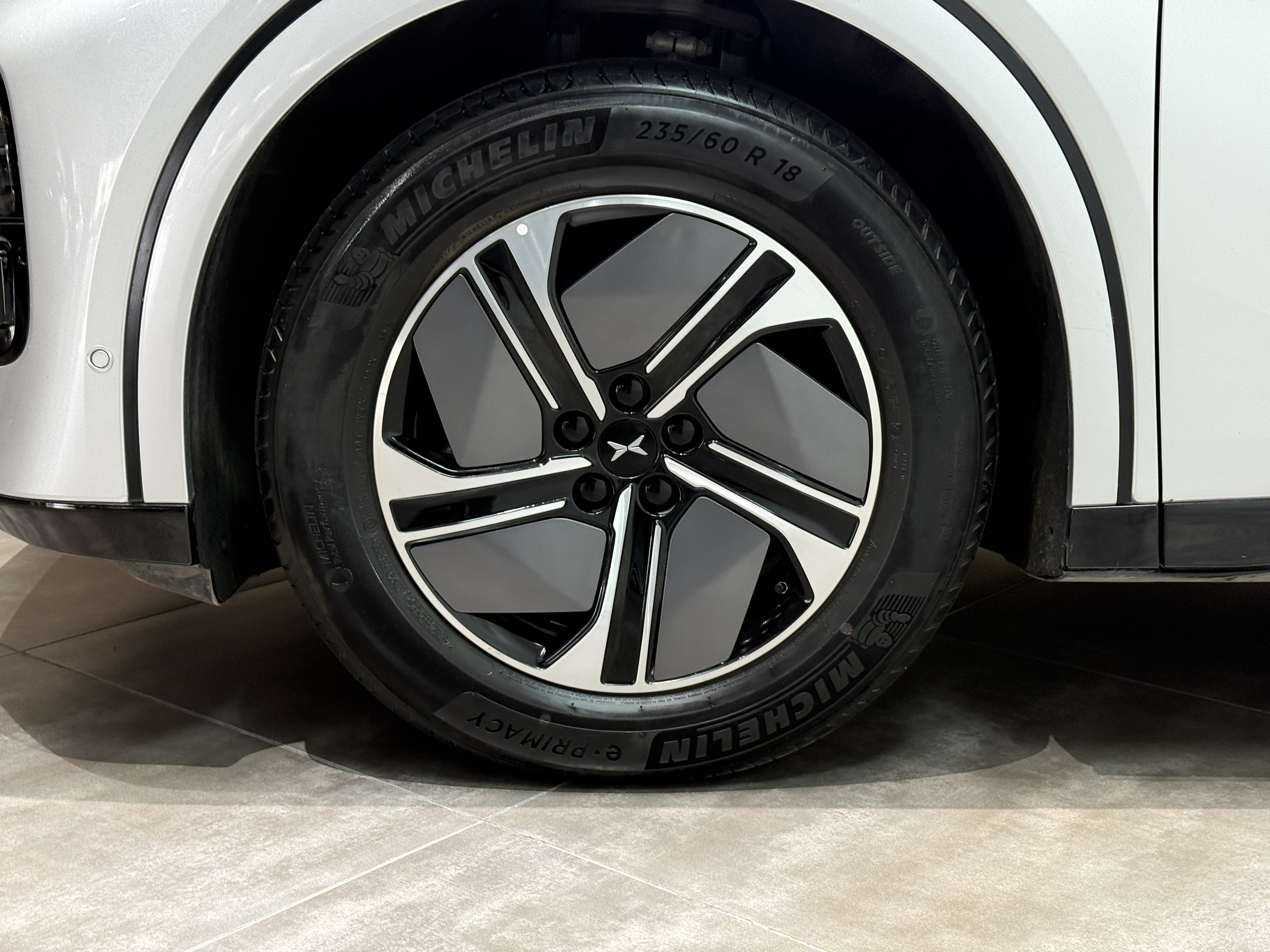 Xpeng G6 2024 صورة سيارة #29