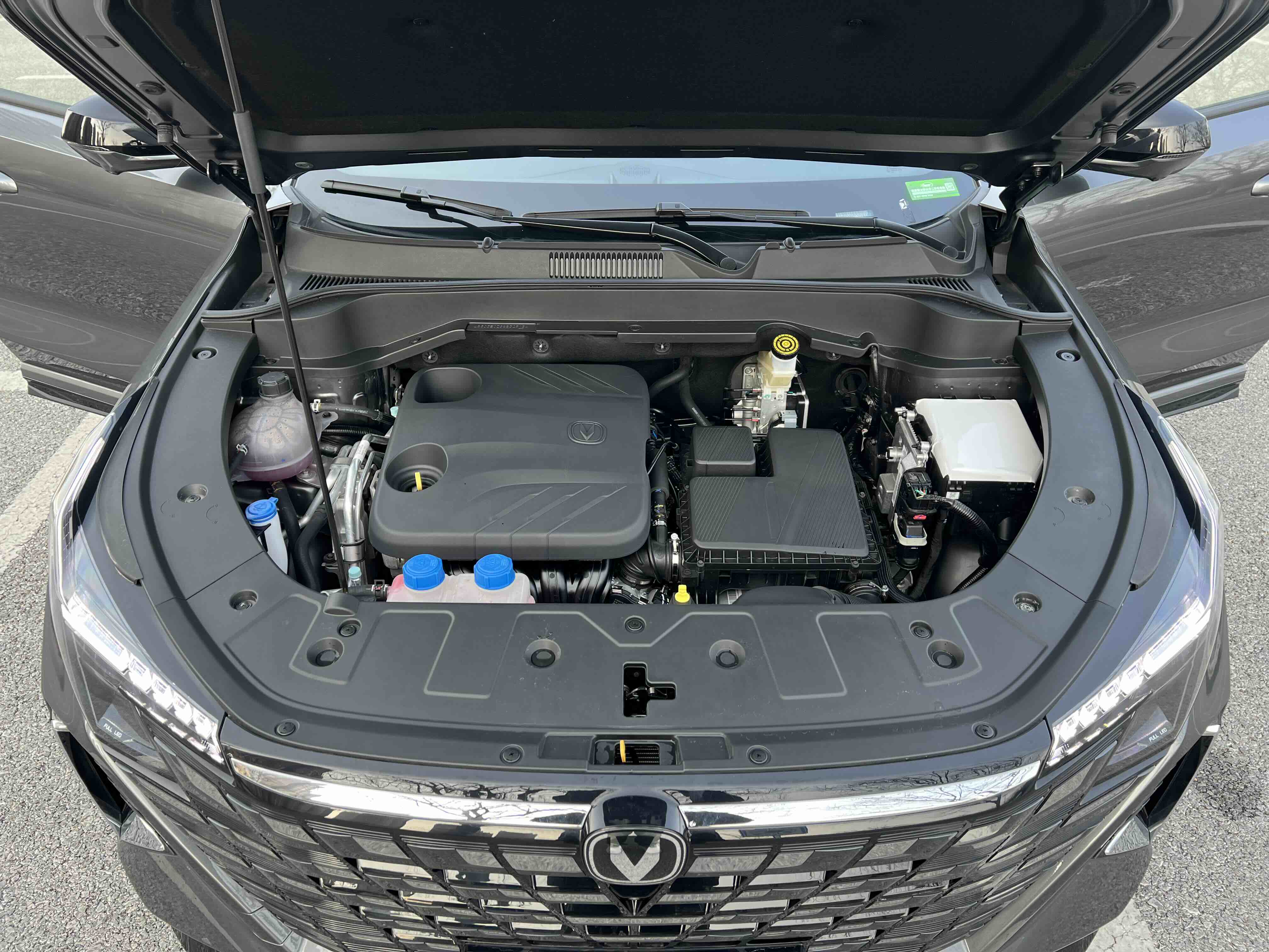 Changan UNI-Z PHEV 2026 car image #29