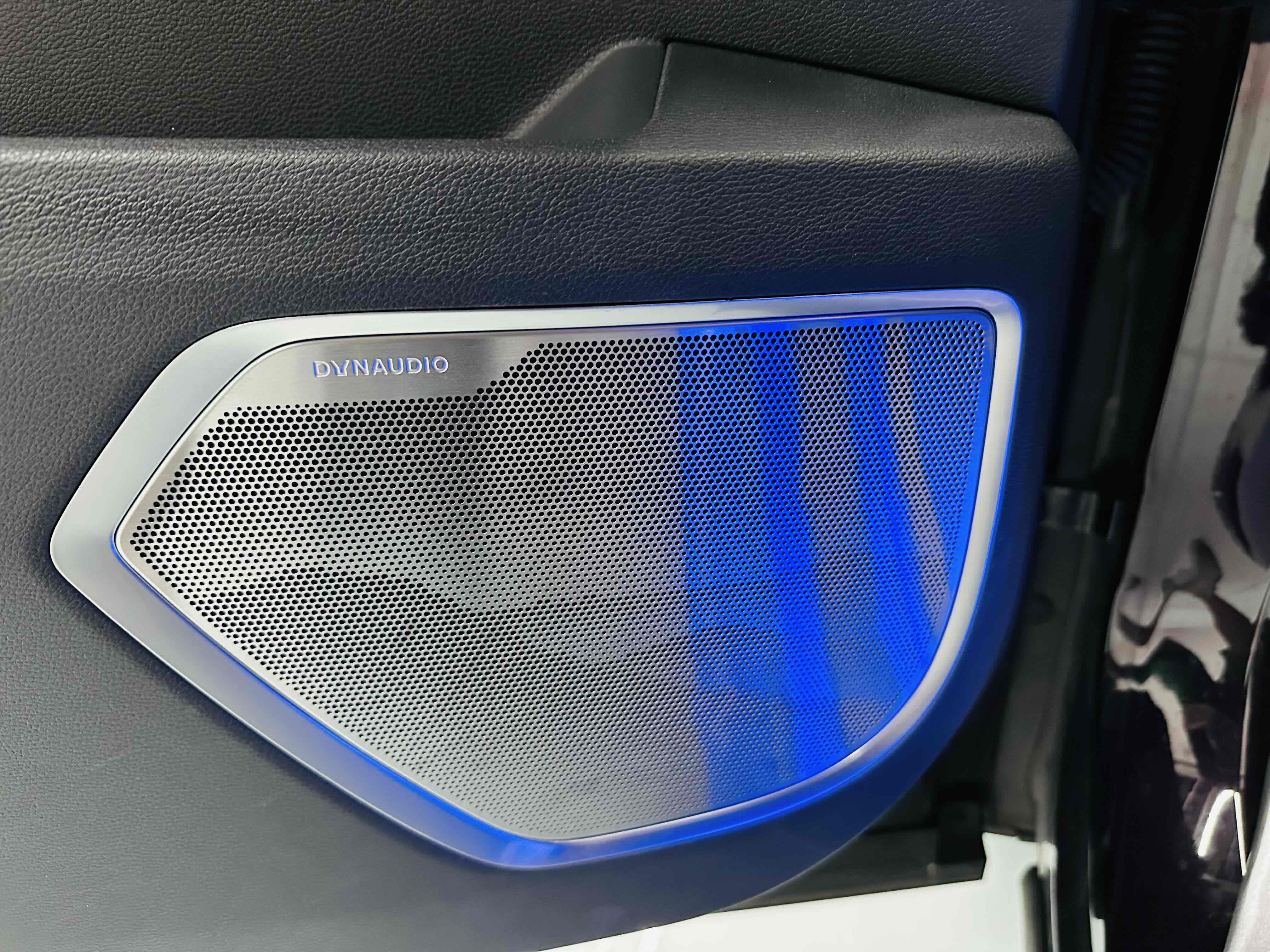 HongQi HQ9 PHEV 2024 #29 HongQi HQ9 PHEV 2024 car image #29