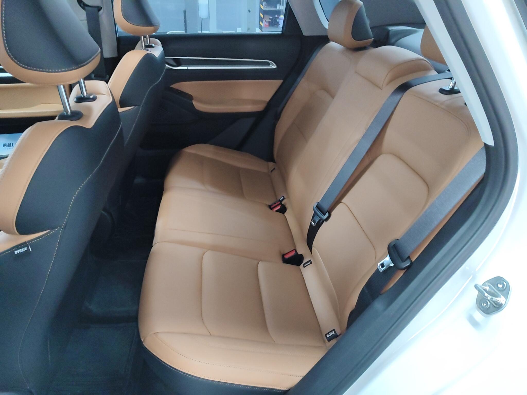 GEELY Emgrand 2025 #29 GEELY Emgrand 2025 car image #29