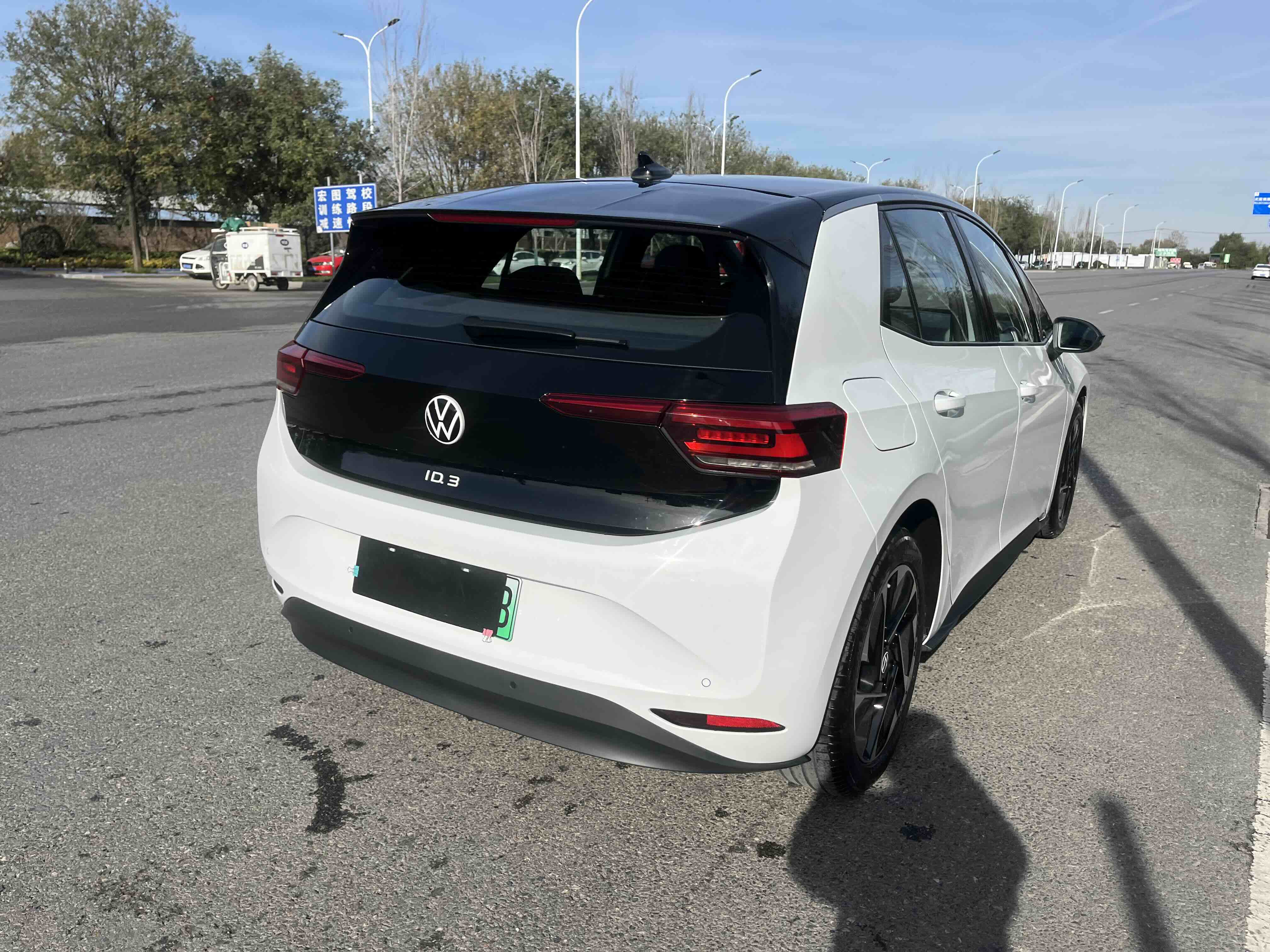 Volkswagen ID.3 2025 immagine di auto #29