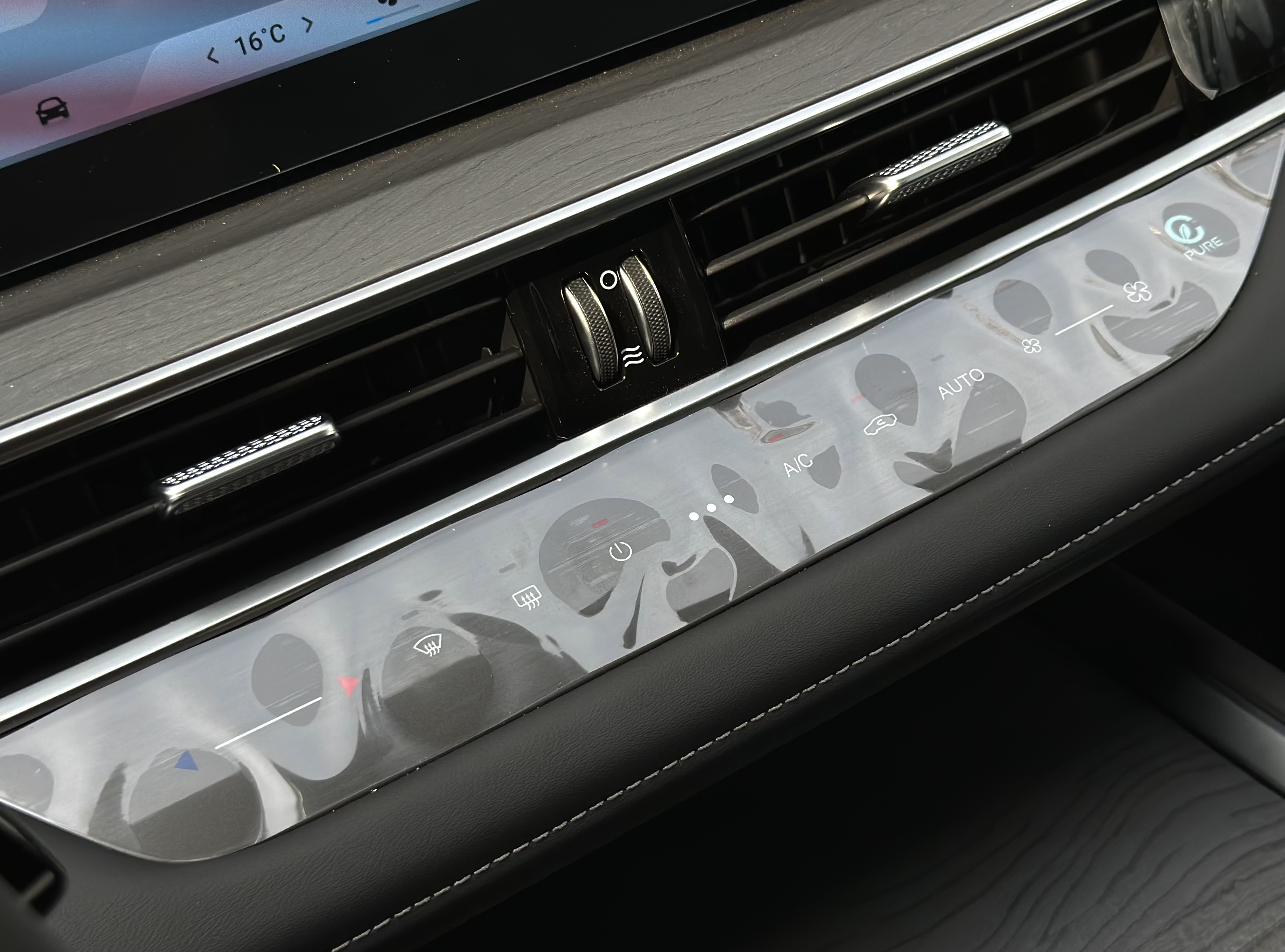 Chery Tiggo 8 PRO New Energy 2025 car image #29