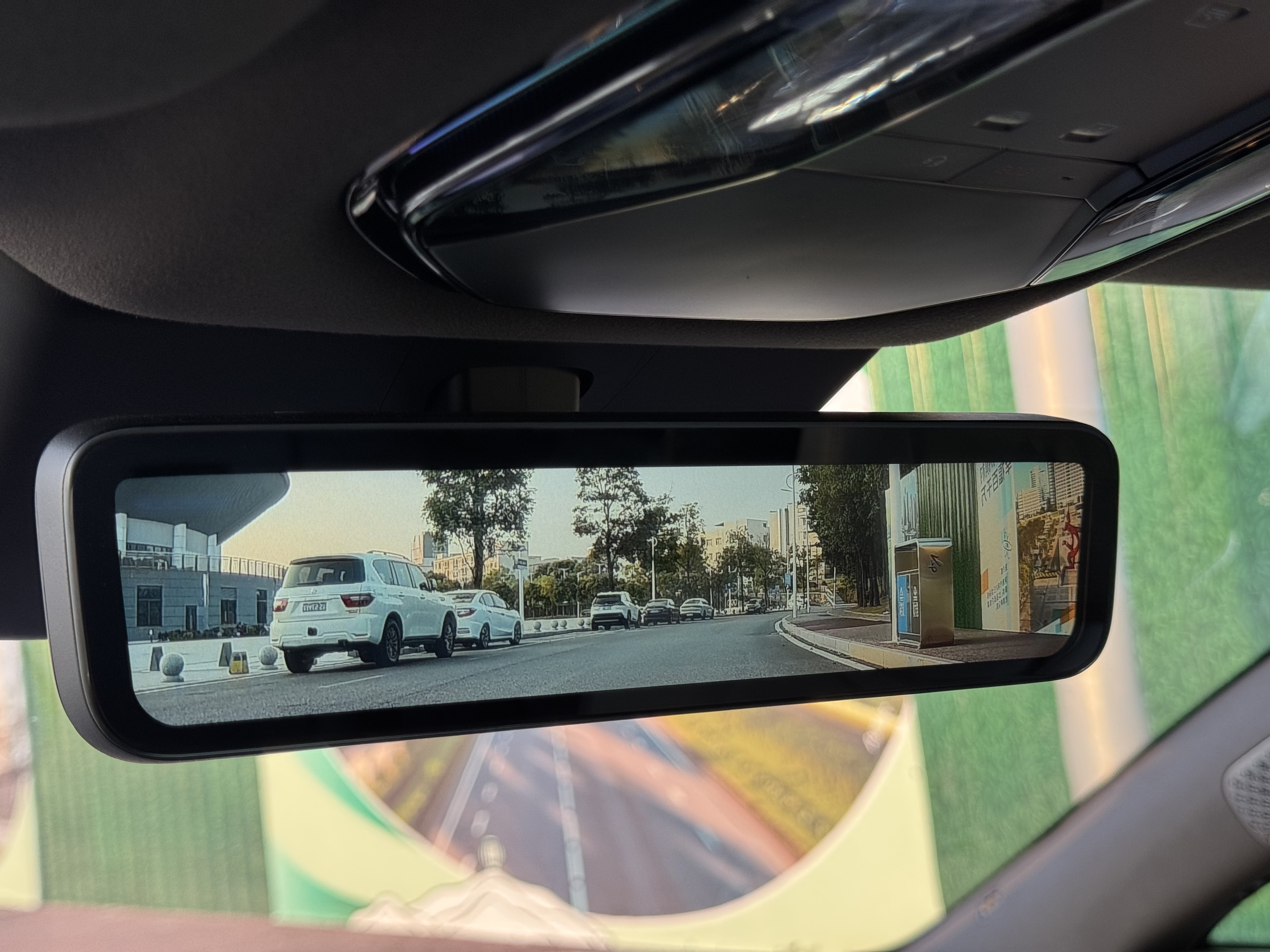 Denza Z9 2025 car image #29