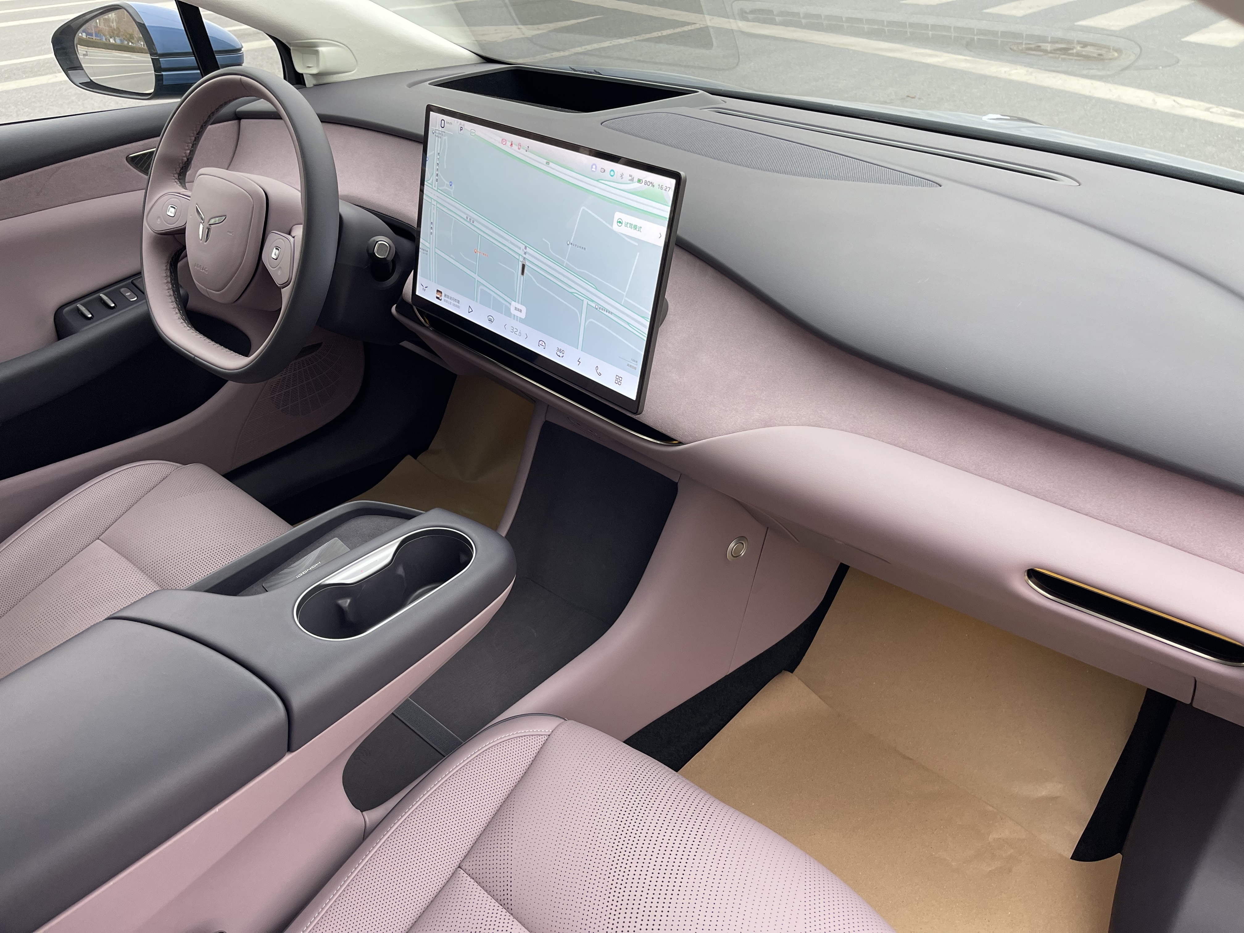 HongQi 2025 car image #29