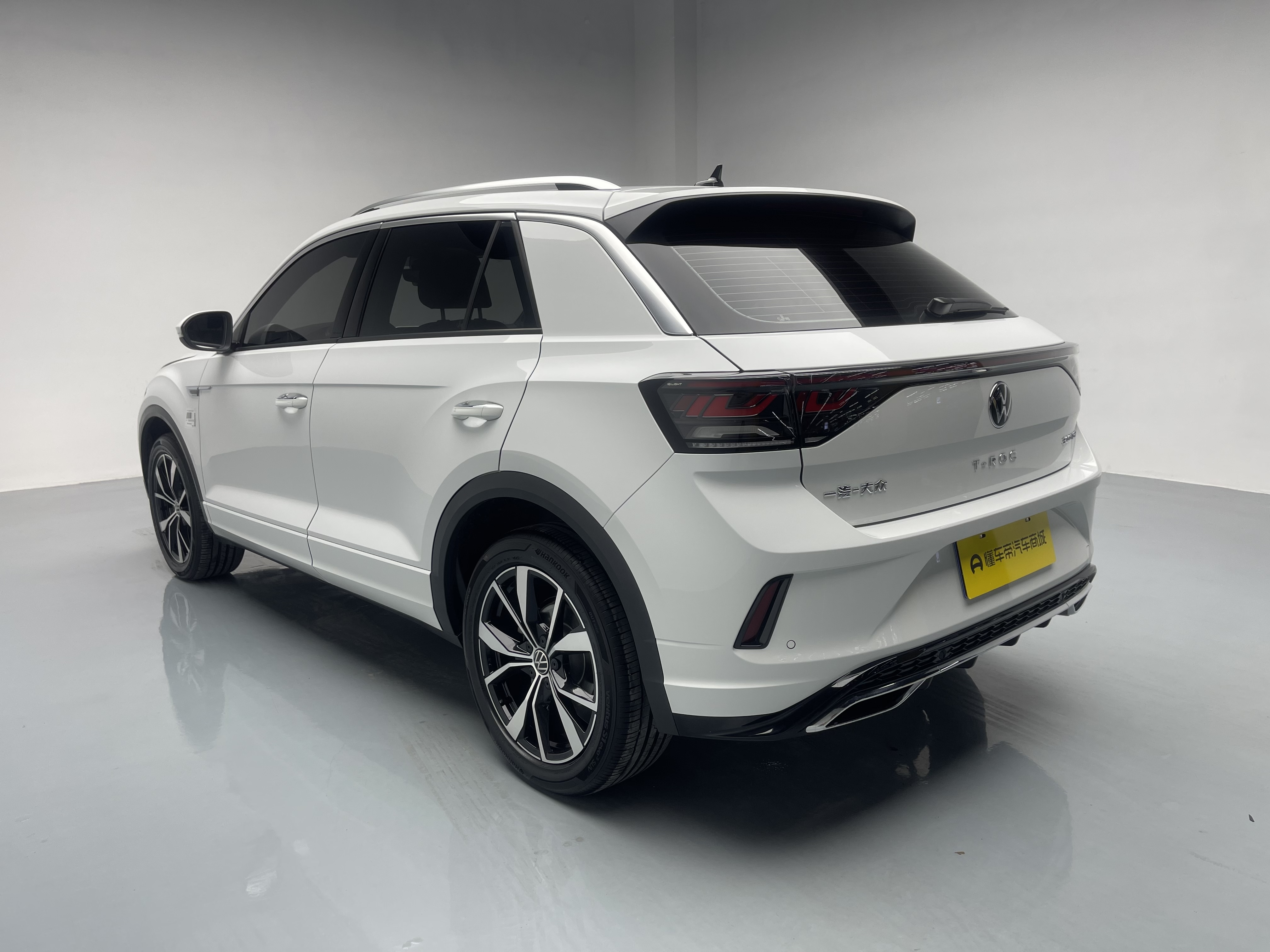 Volkswagen T-Roc 2025 car image #29