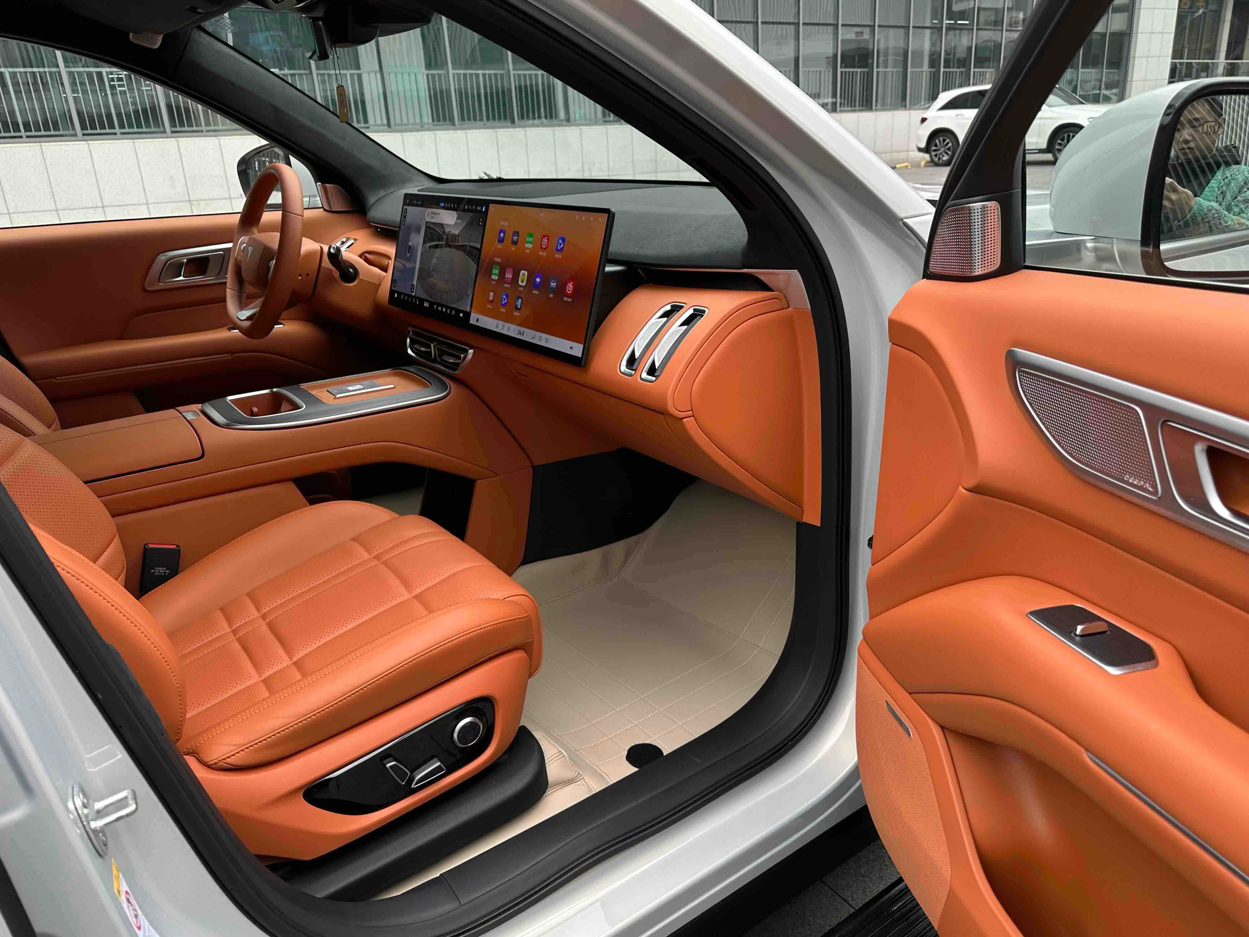 Deepal S09 2025 car image #29