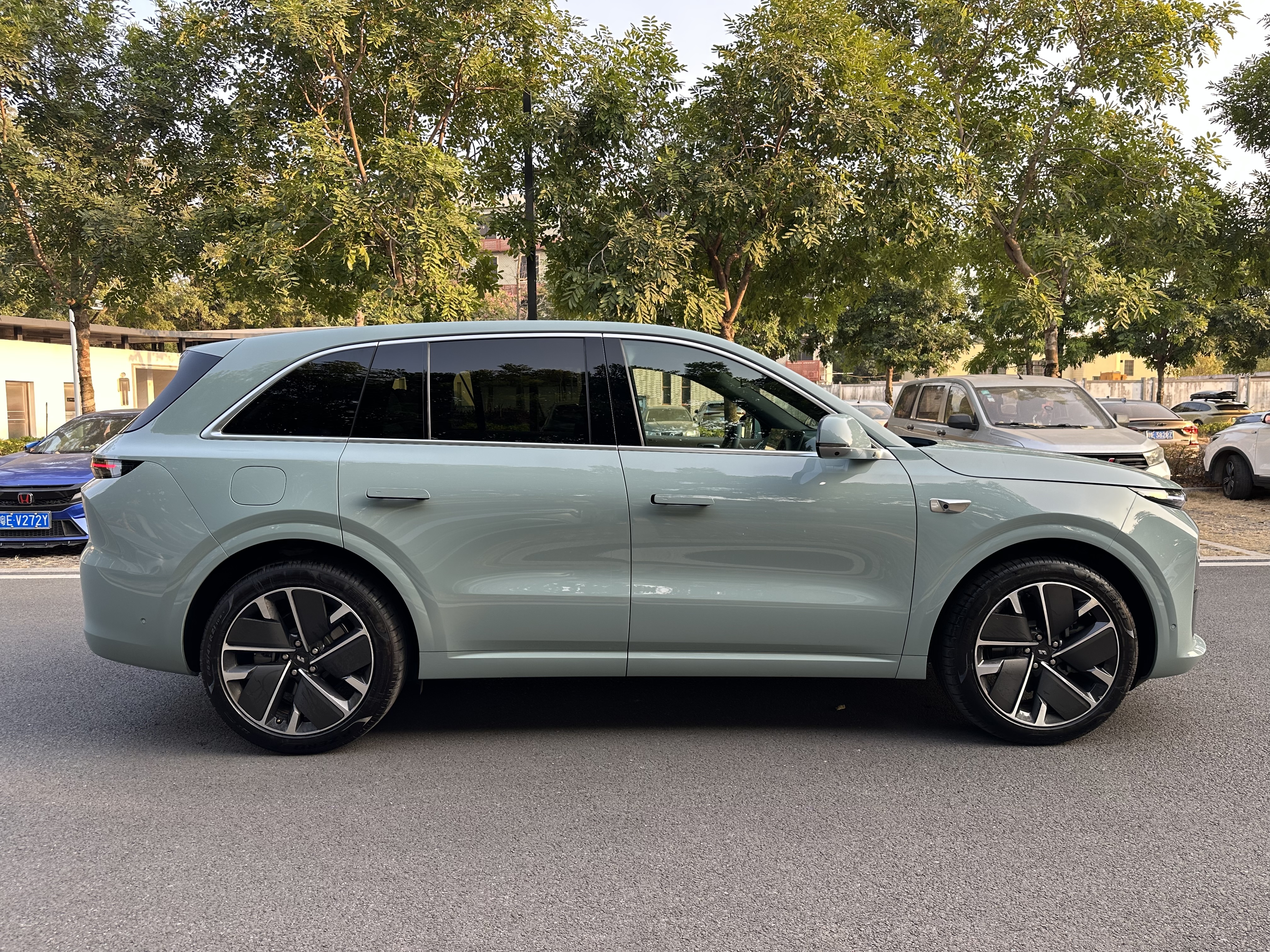 Li L6 2025 imagen de coche #29