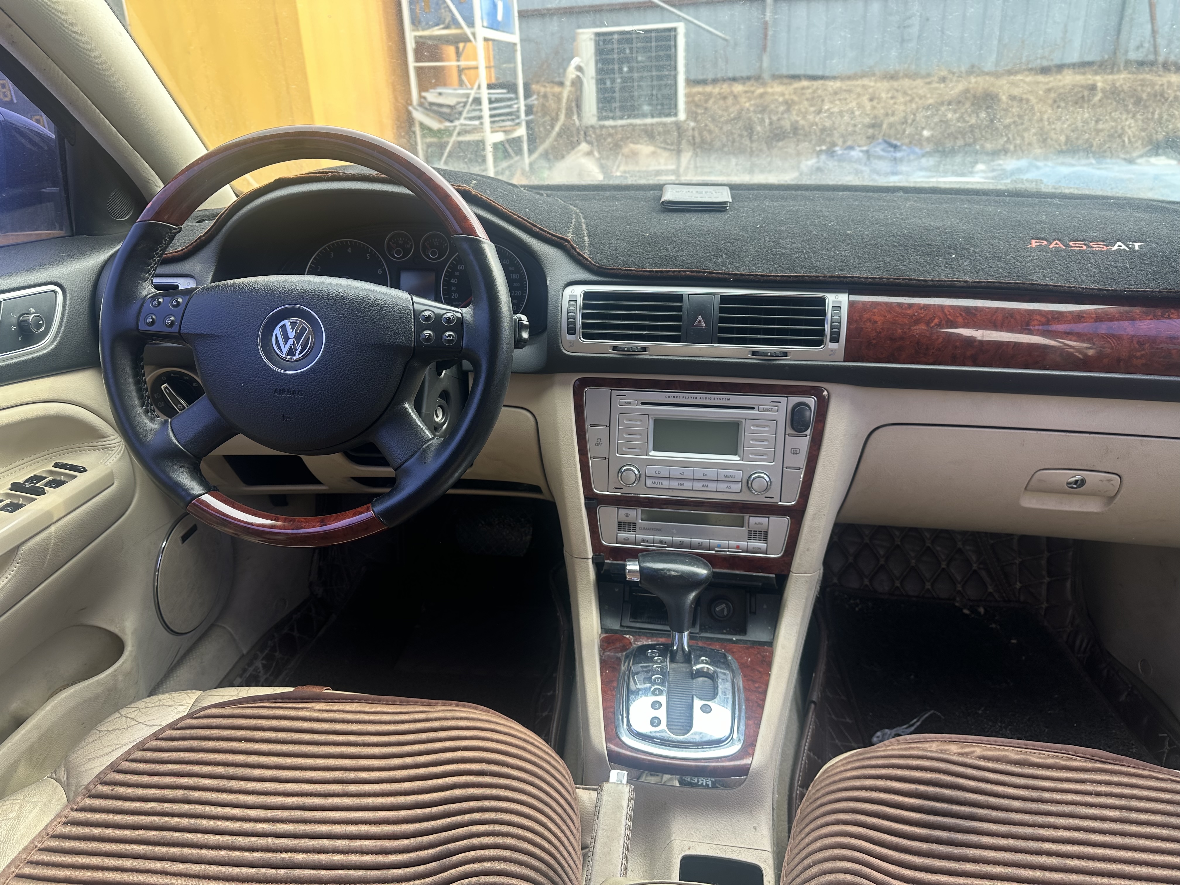 Volkswagen Passat Lingyu 2011 #29 Volkswagen Passat Lingyu 2011 car image #29