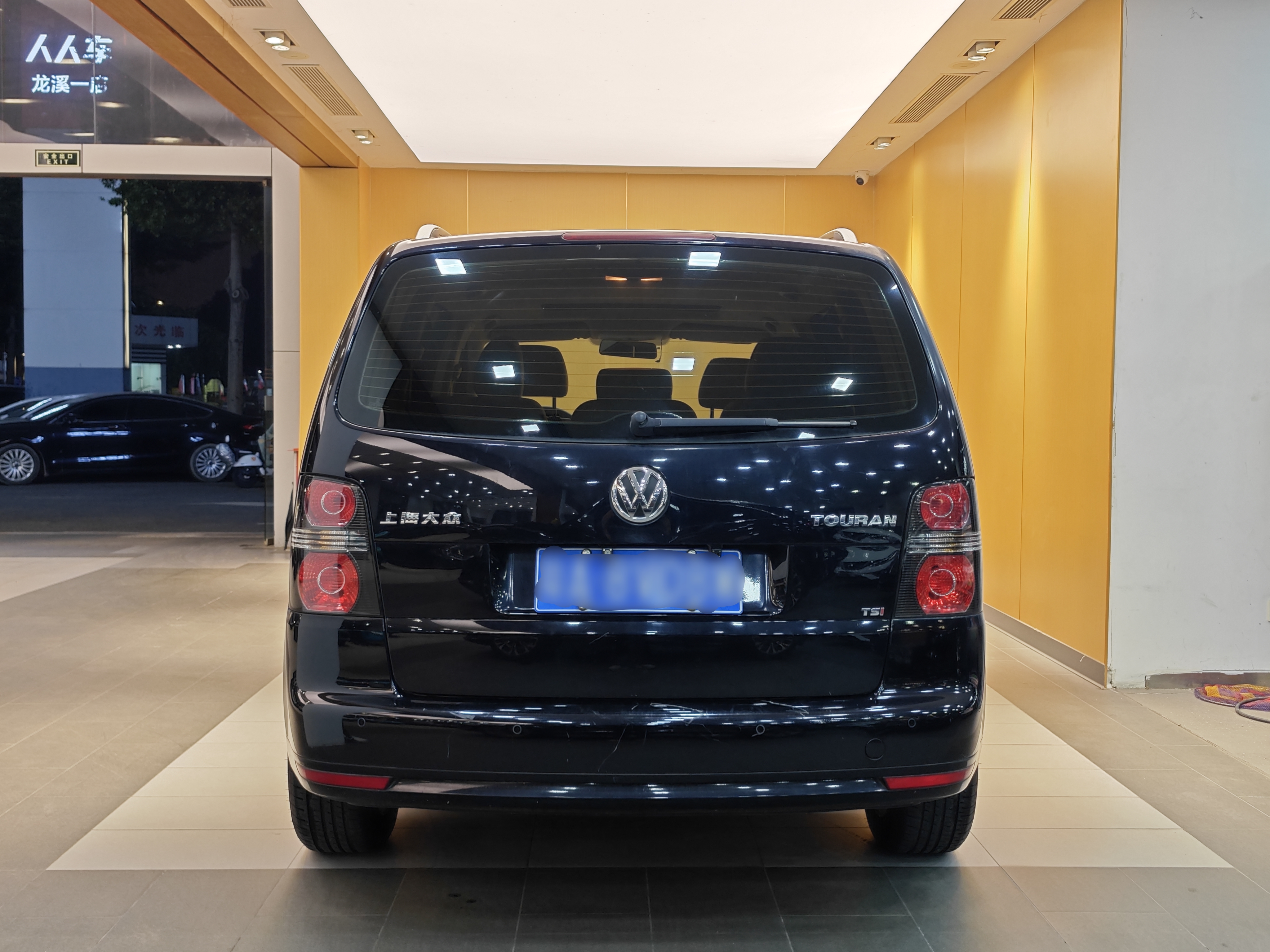 Volkswagen Touran 2011 #29 Volkswagen Touran 2011 immagine di auto #29