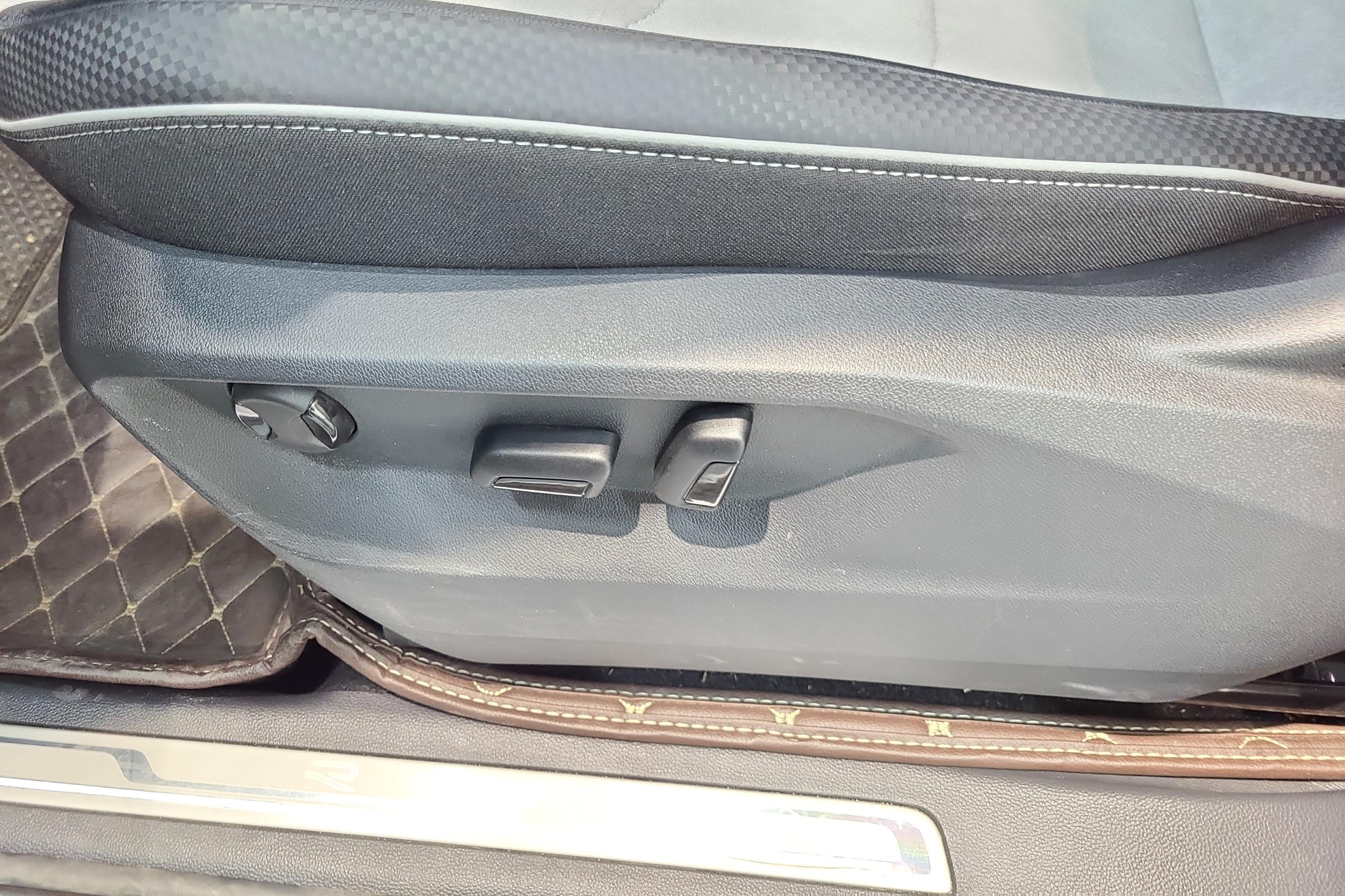 Volkswagen Tayron X 2022 car image #29